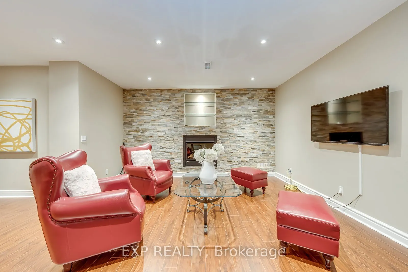 530 Golfview Court