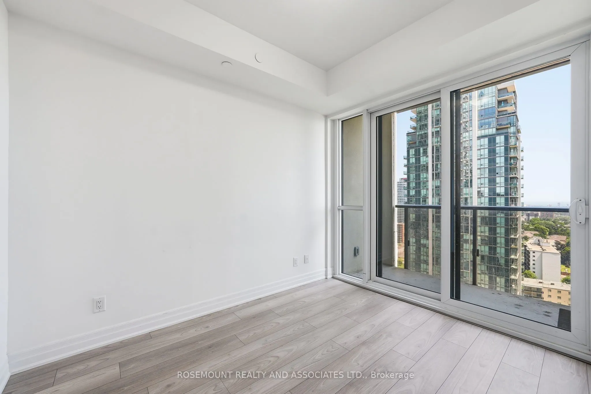 36 ELM Drive W #2105