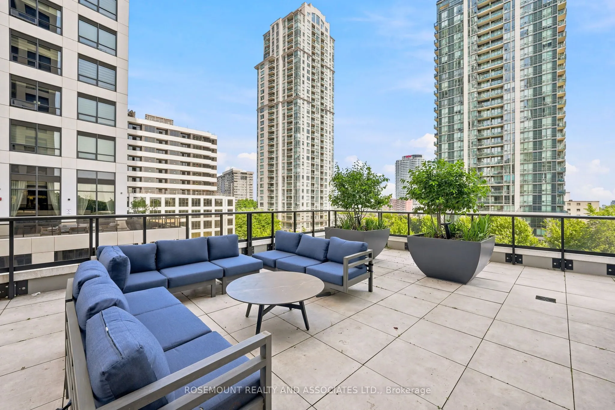 36 ELM Drive W #2105