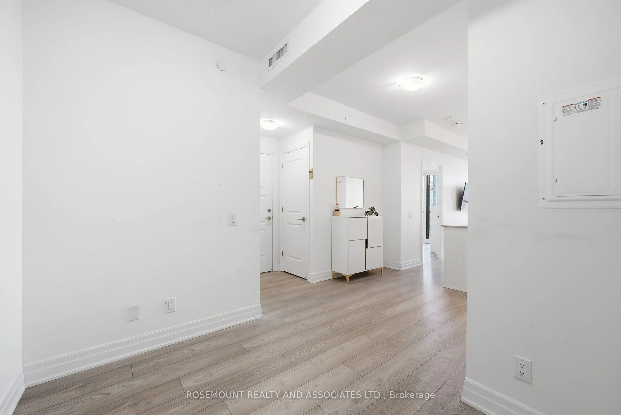 36 ELM Drive W #2105