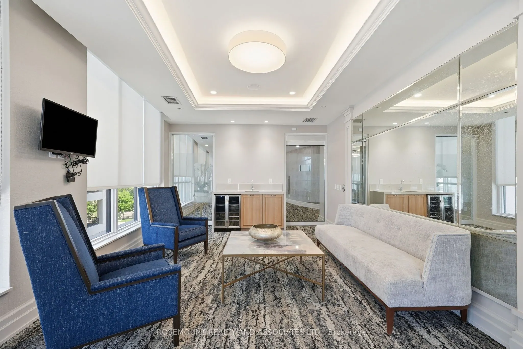 36 ELM Drive W #2105