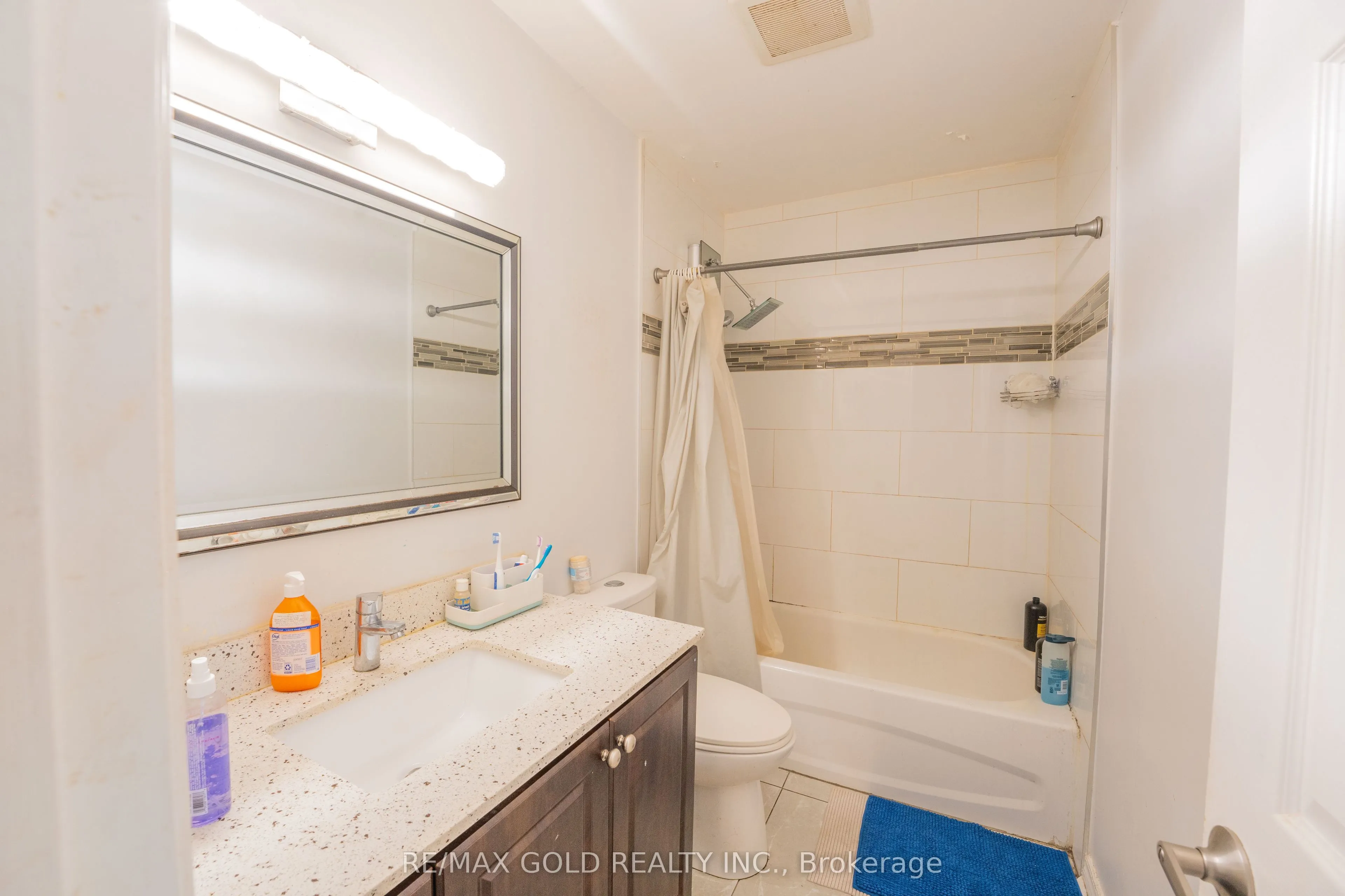 900 Central Park Drive #107