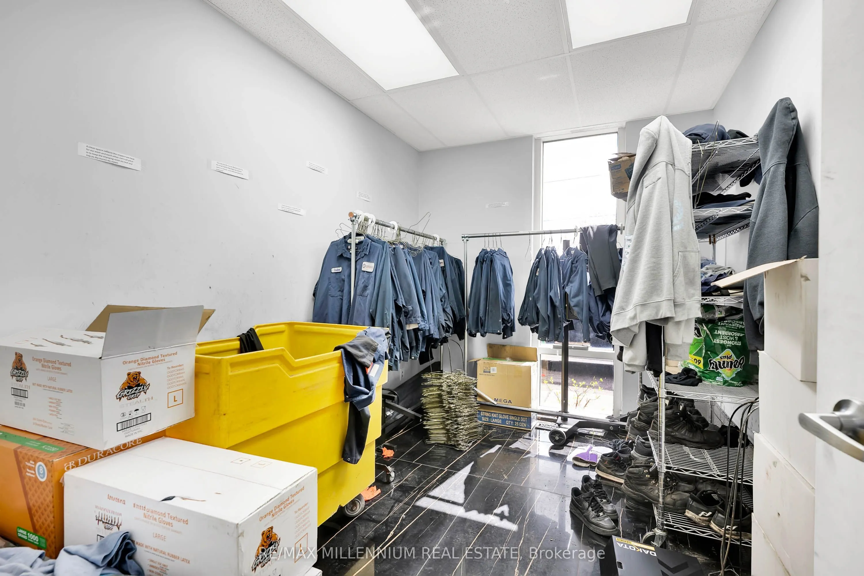 5435 Maingate Drive
