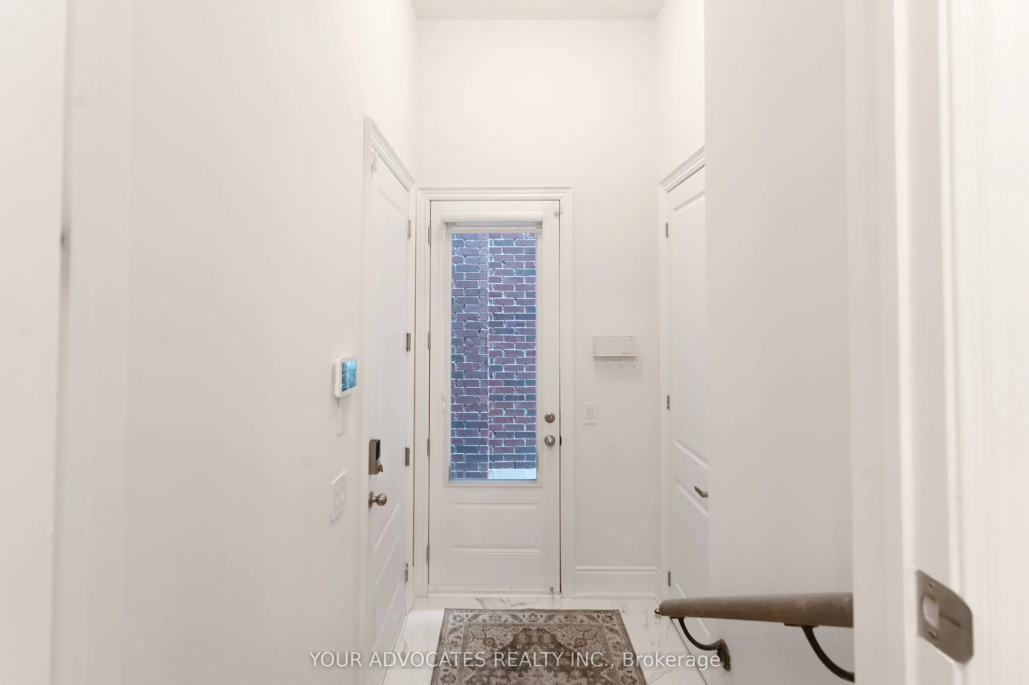 1390 Queens Plate Road