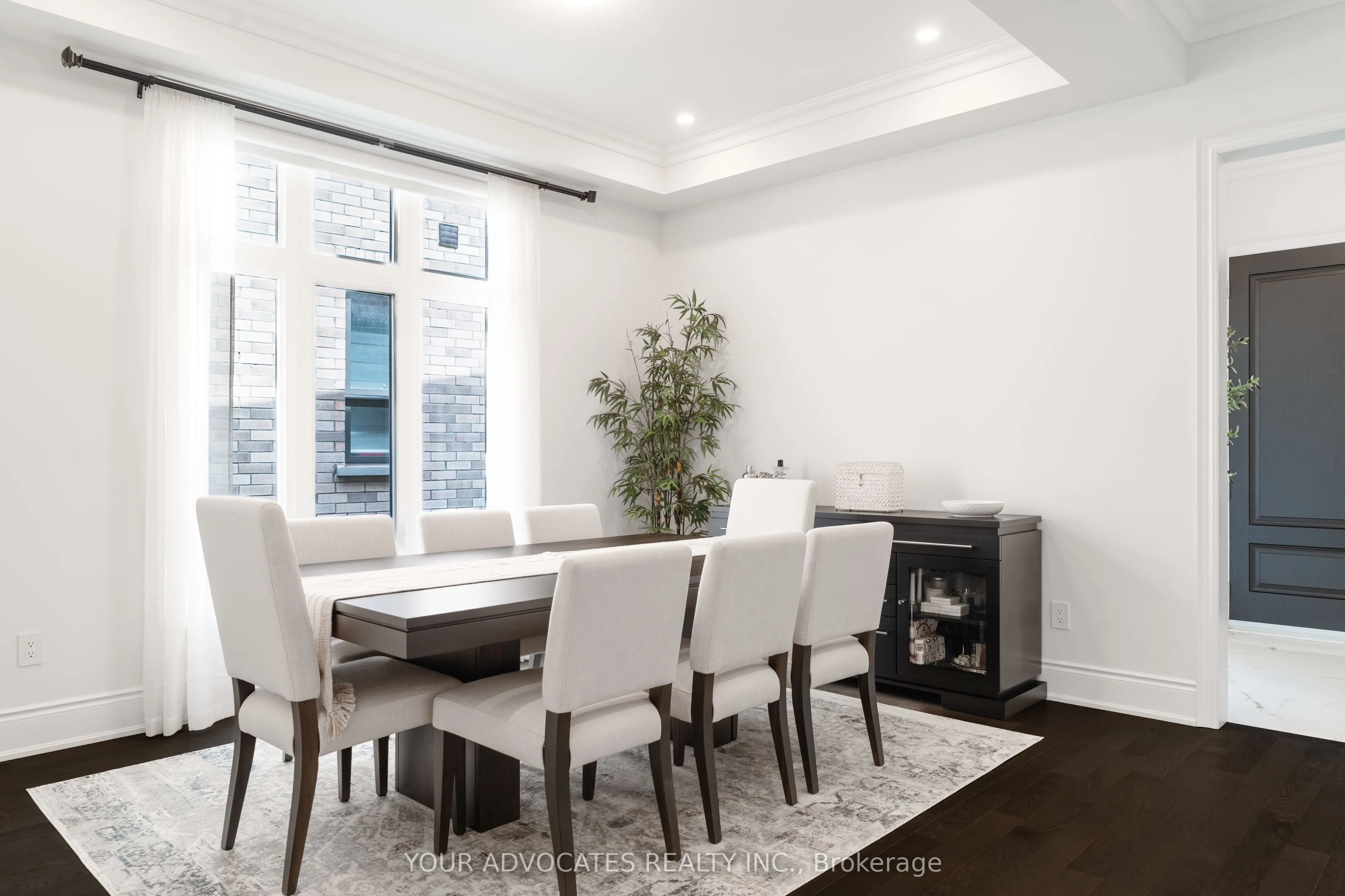 1390 Queens Plate Road