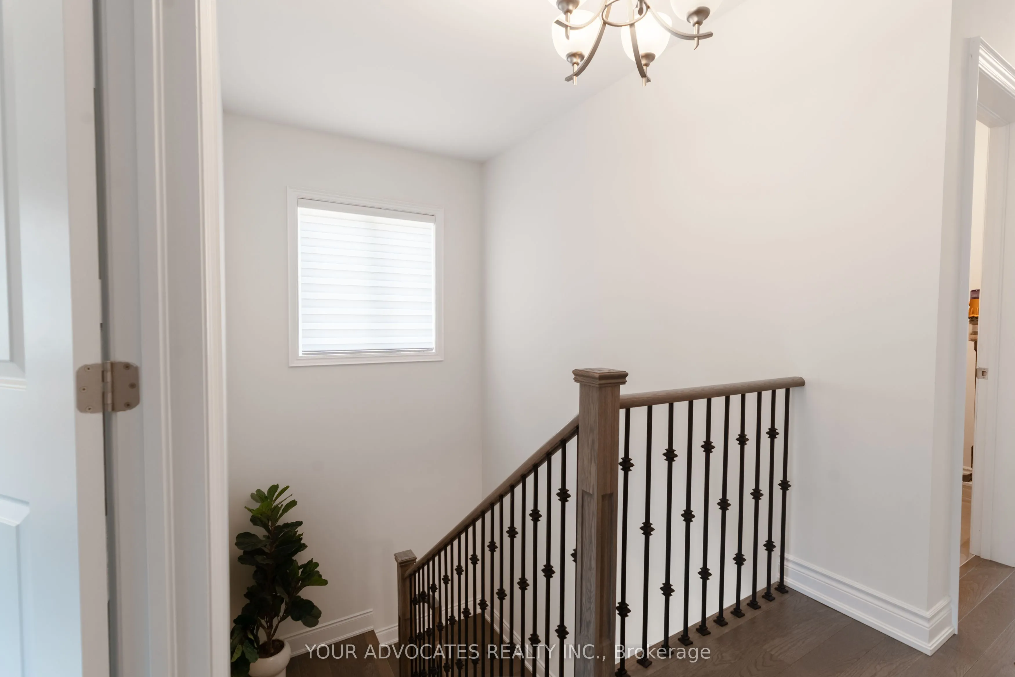 1390 Queens Plate Road