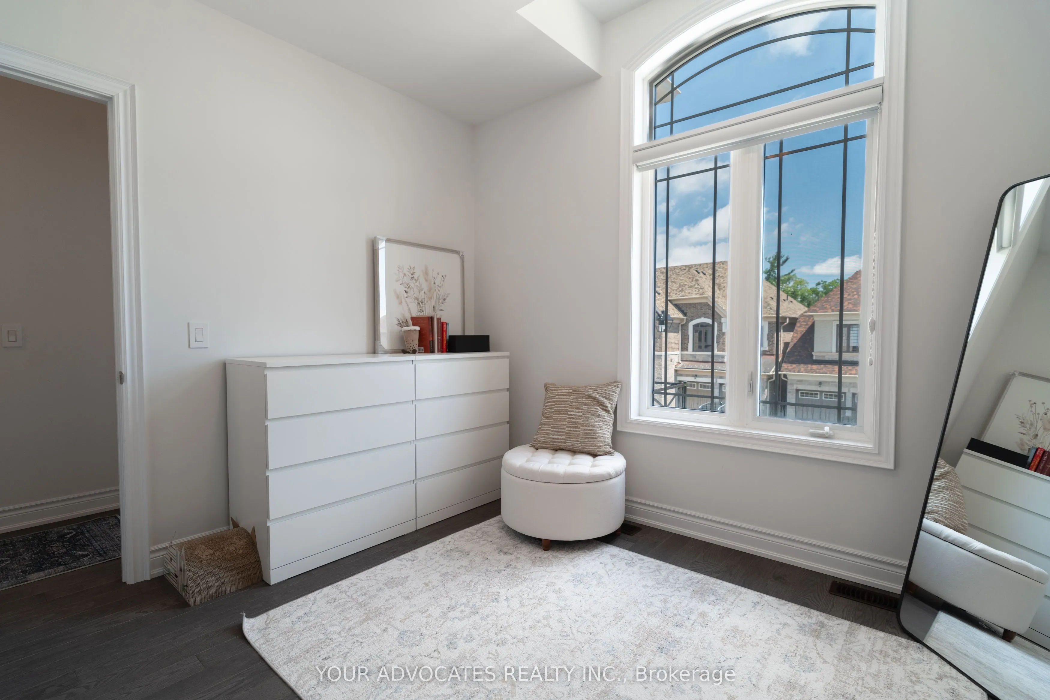 1390 Queens Plate Road