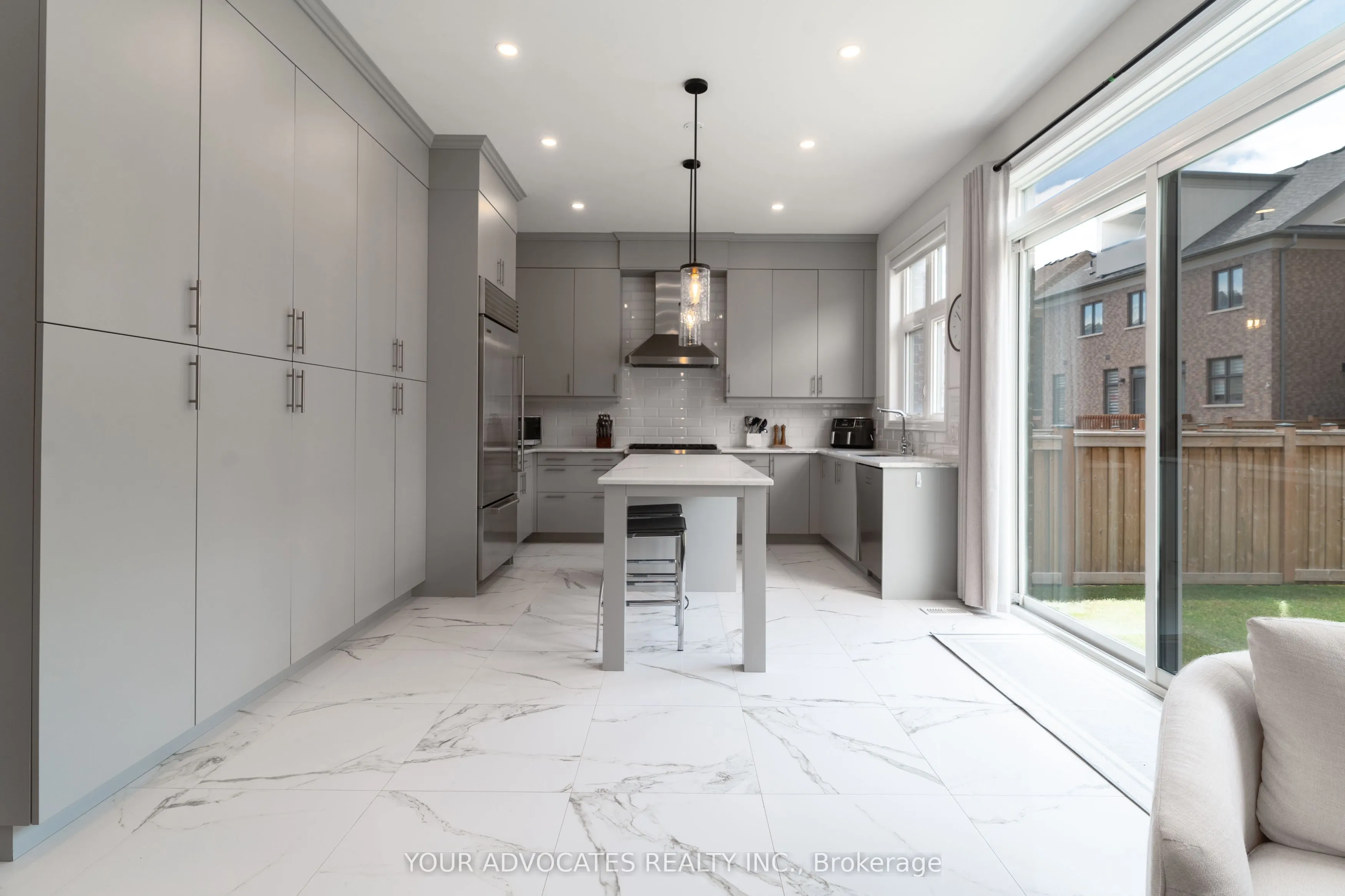1390 Queens Plate Road