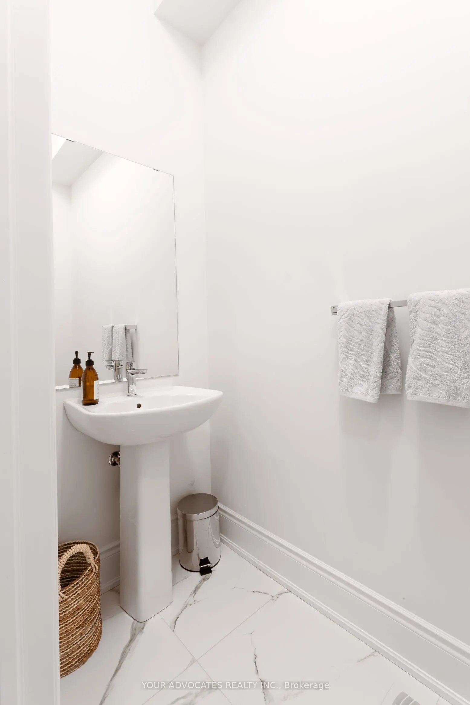 1390 Queens Plate Road