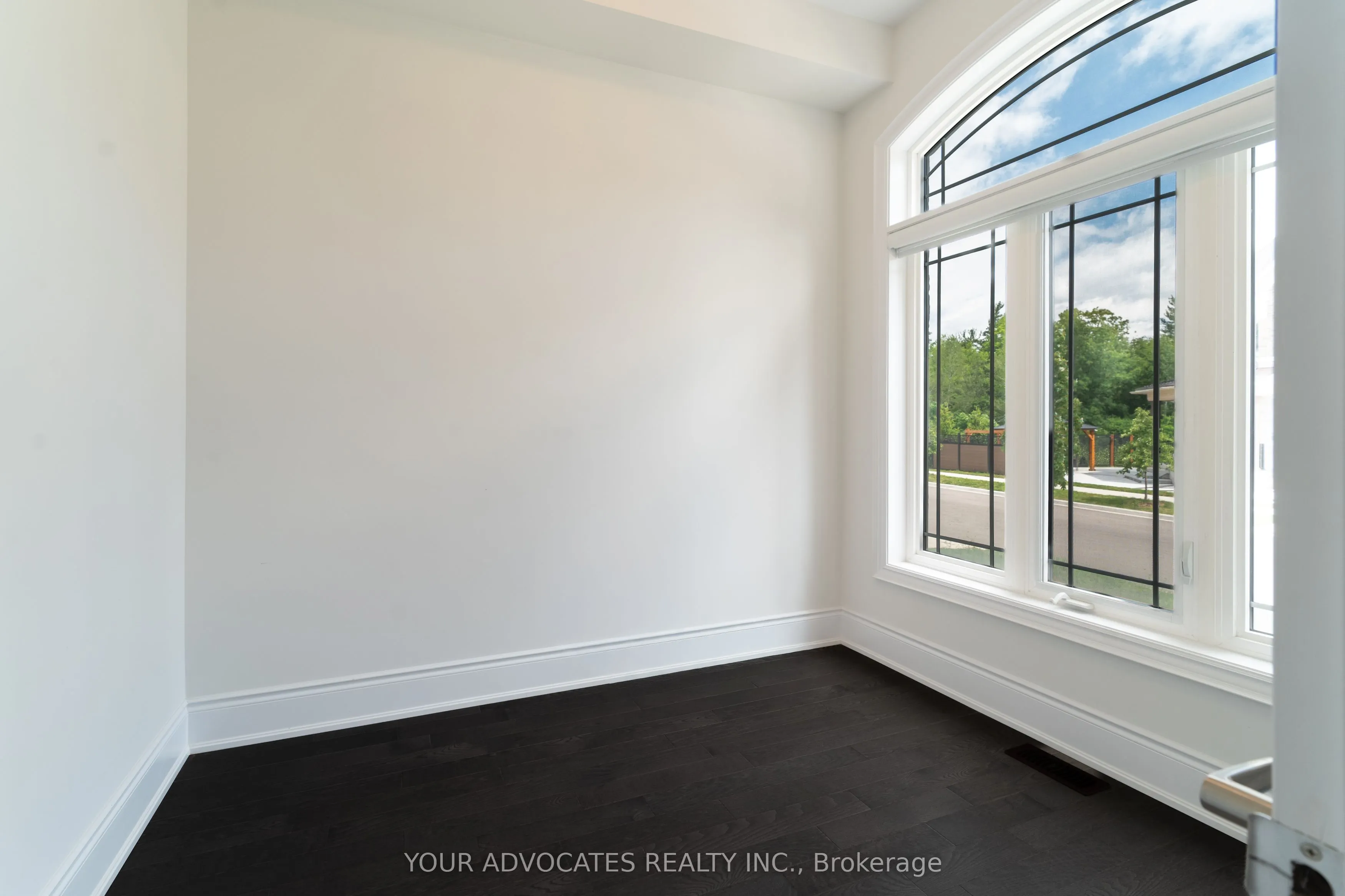 1390 Queens Plate Road