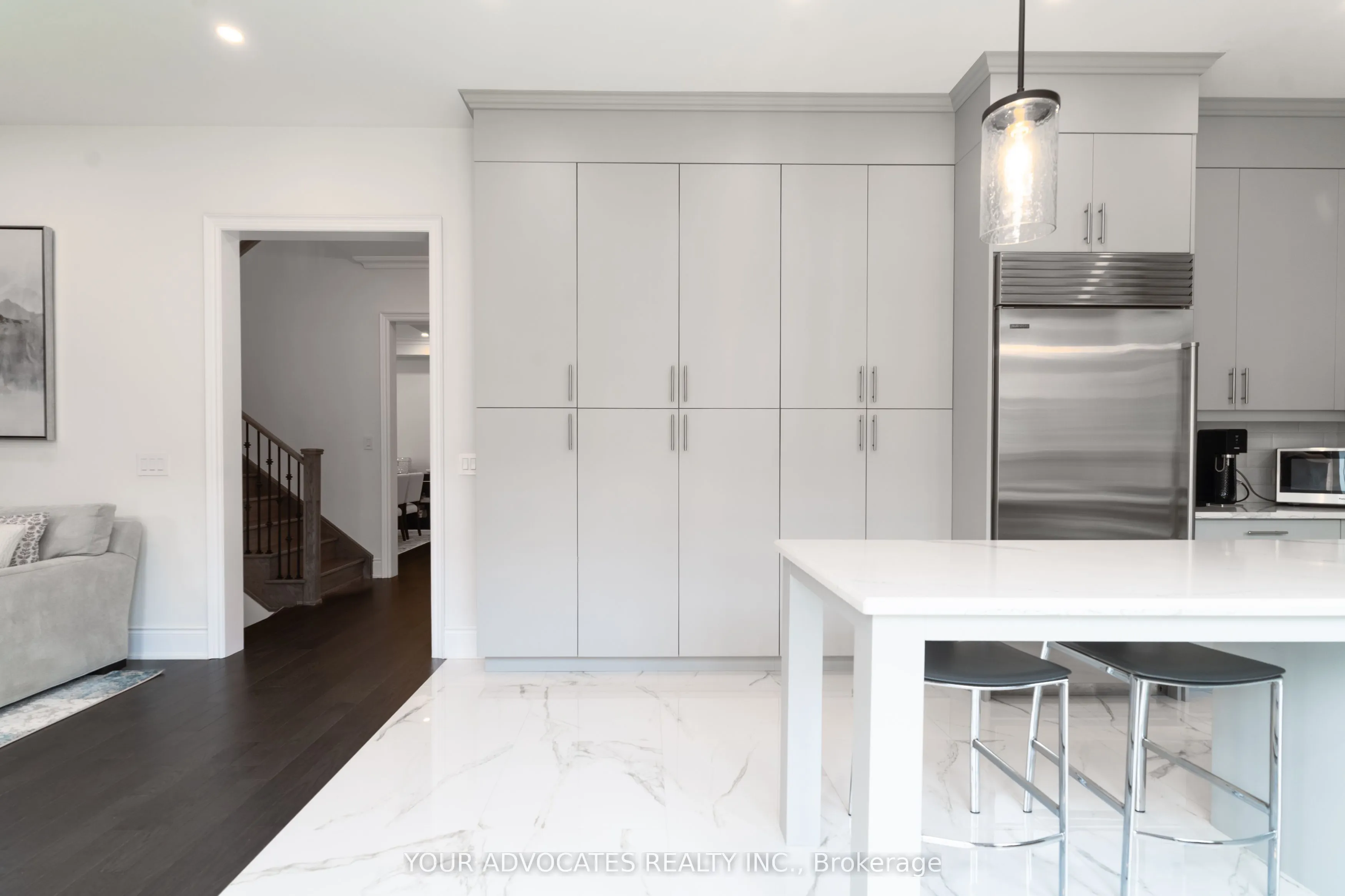 1390 Queens Plate Road