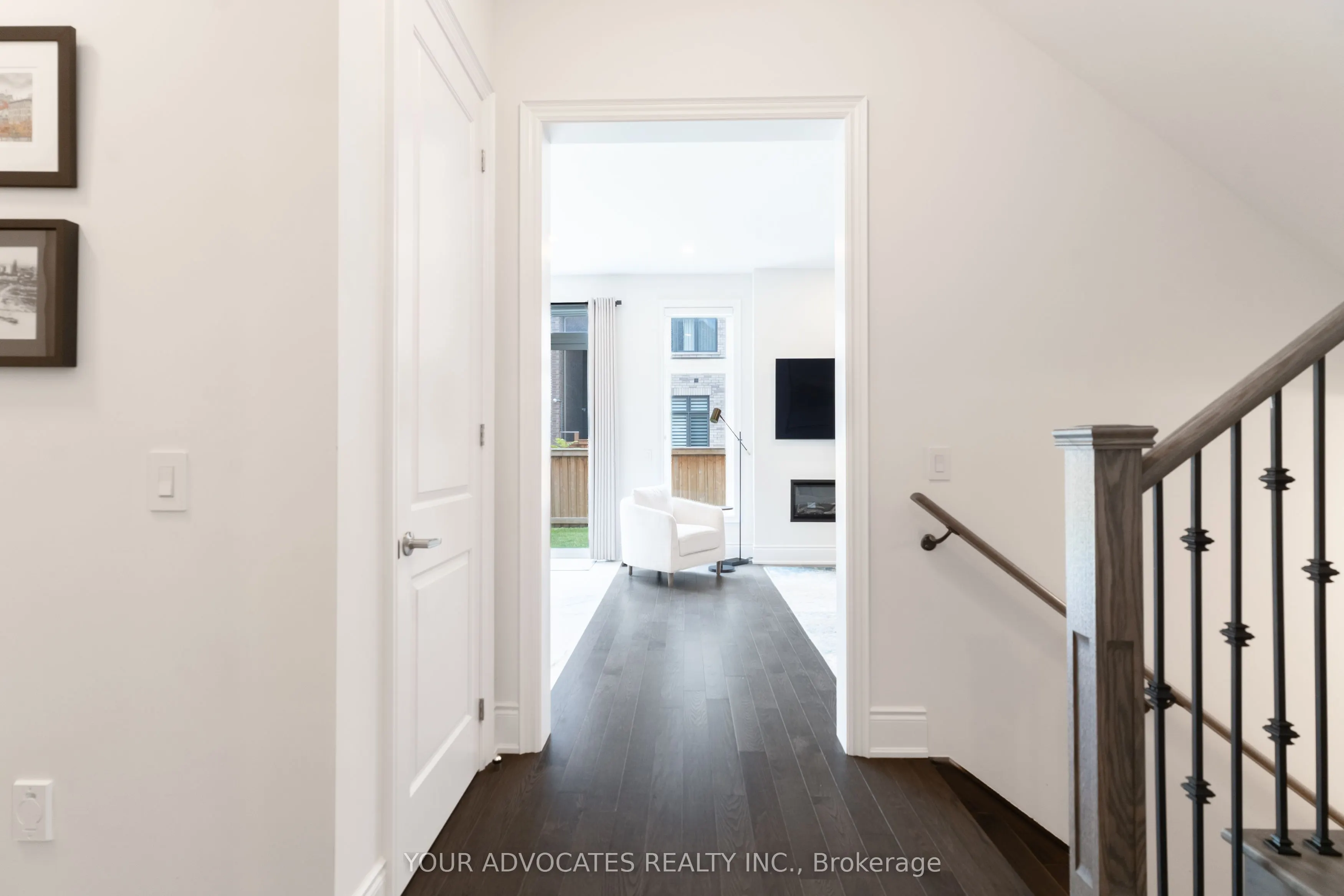 1390 Queens Plate Road