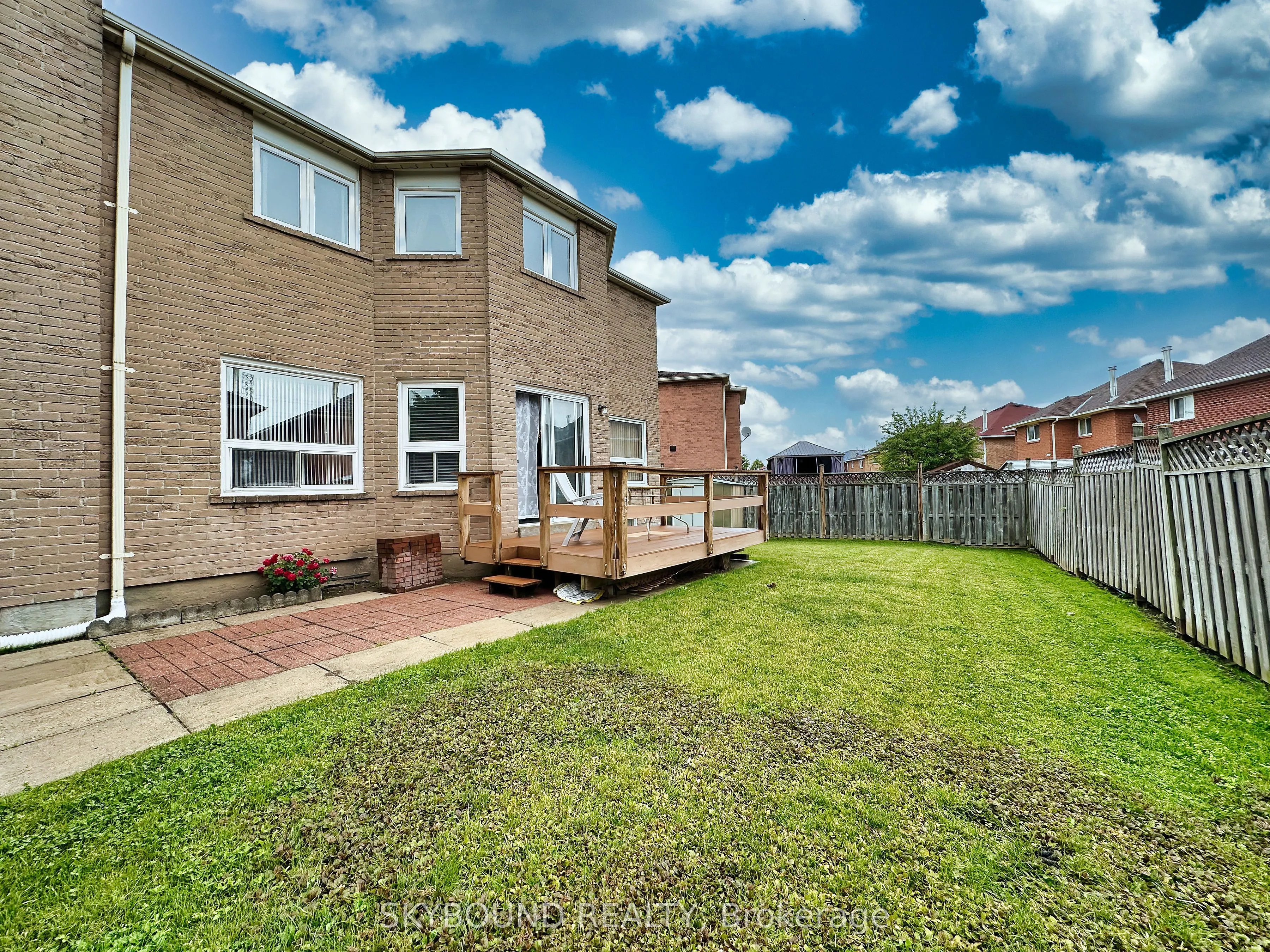 4409 Heathgate Crescent