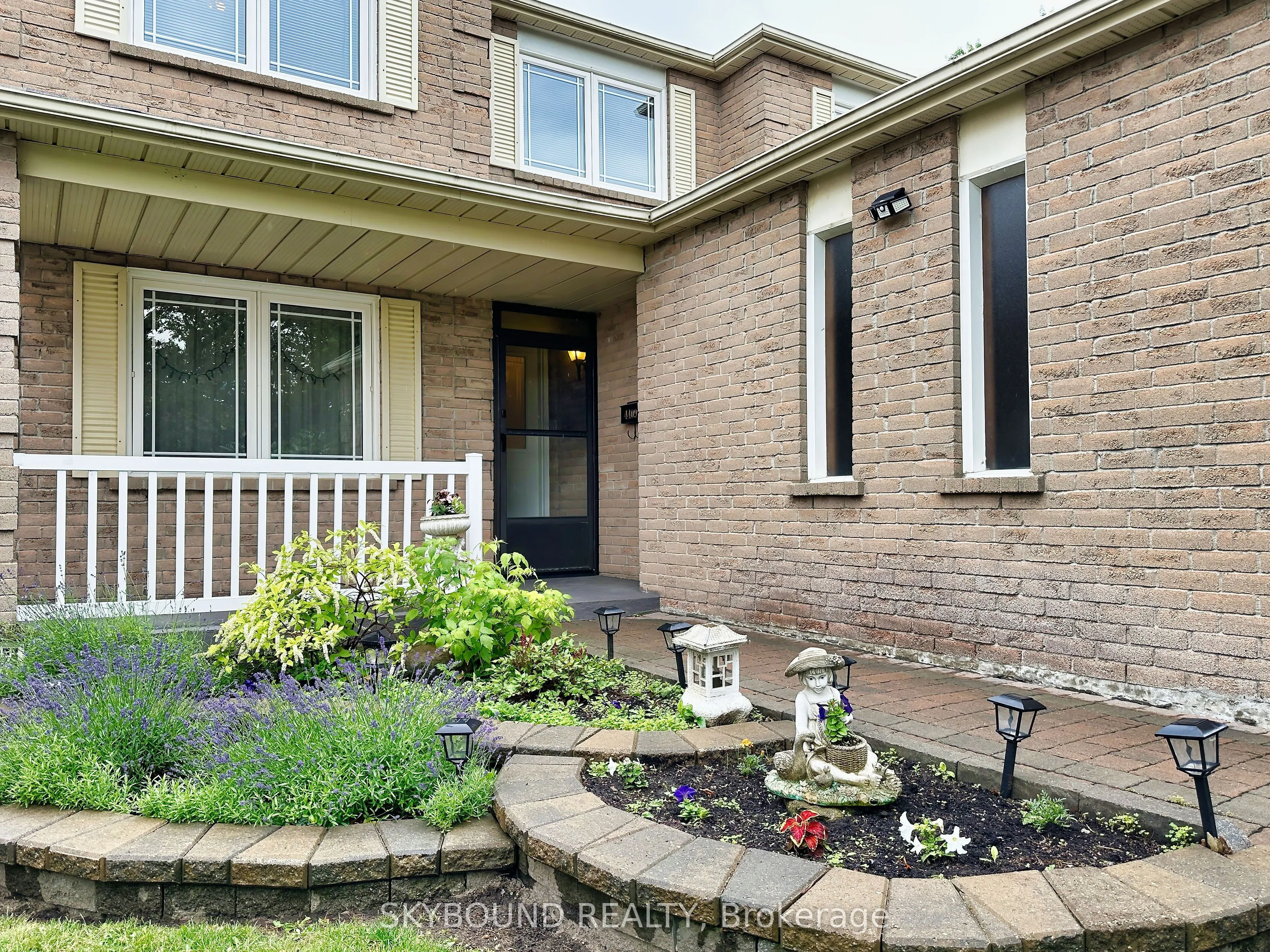 4409 Heathgate Crescent