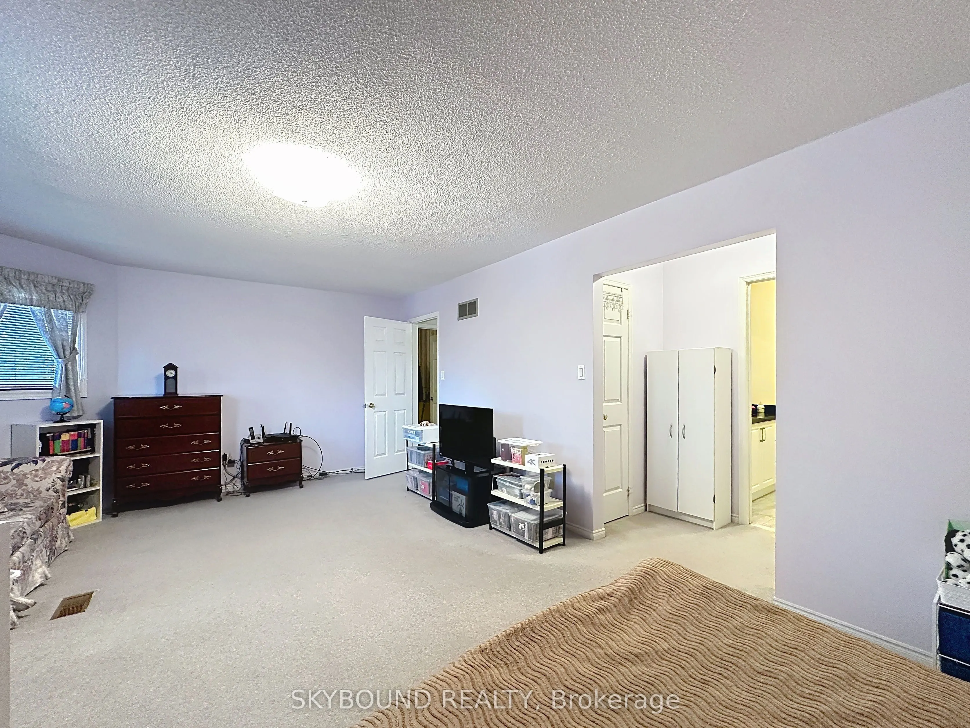 4409 Heathgate Crescent