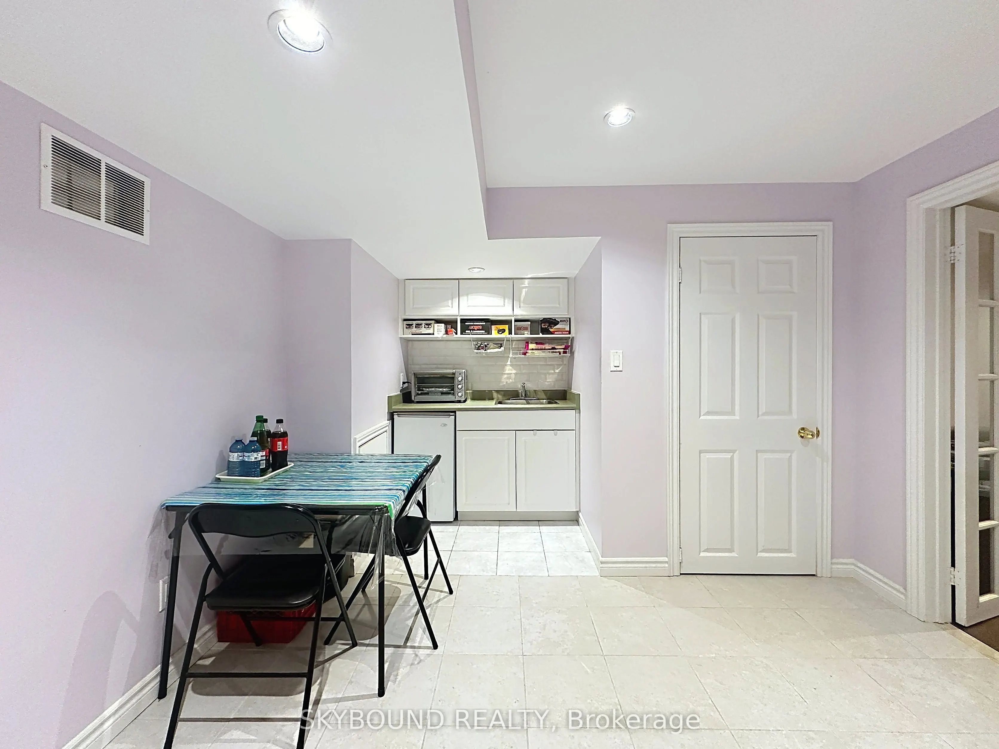4409 Heathgate Crescent
