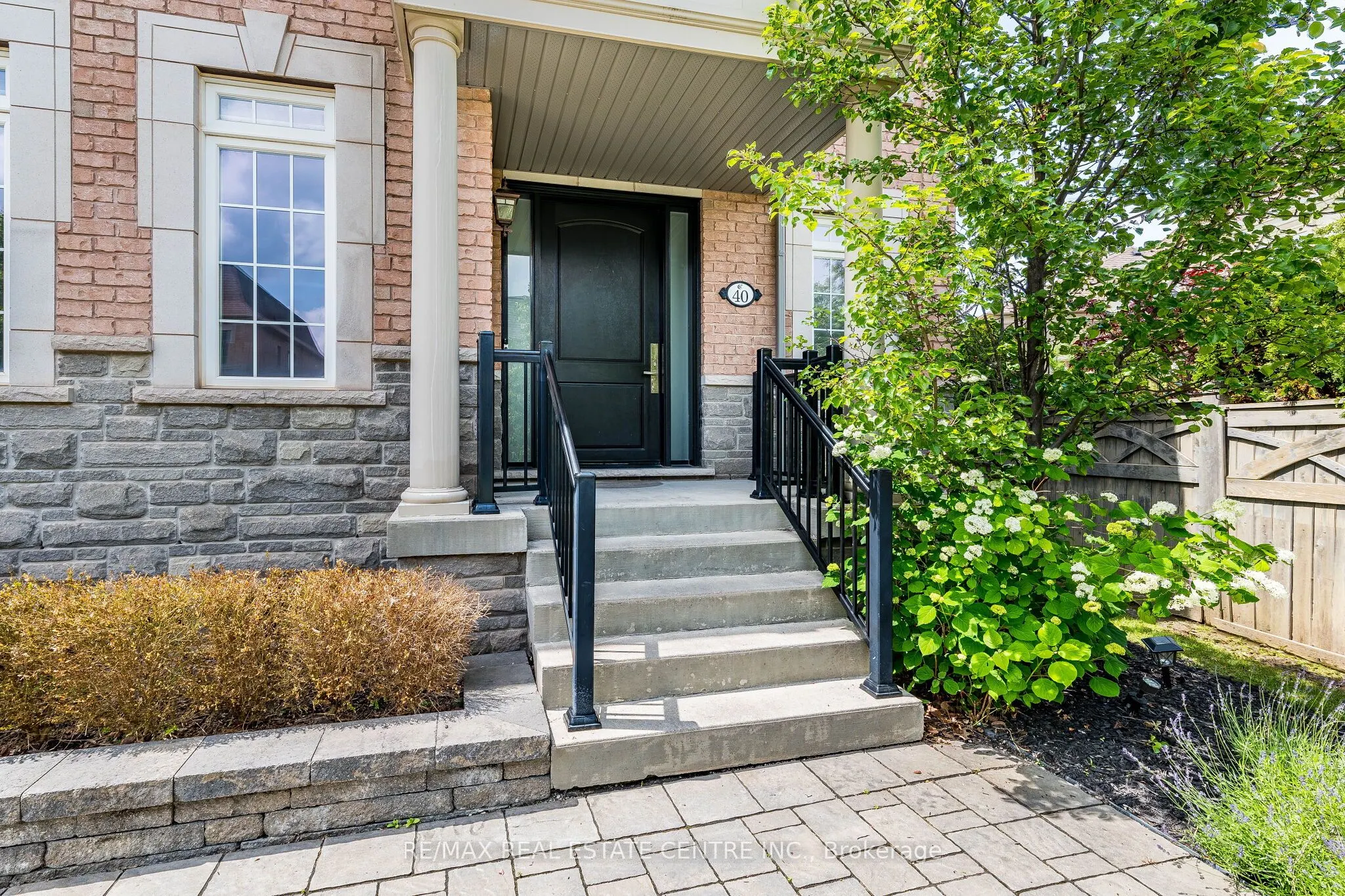 40 Cachet Court