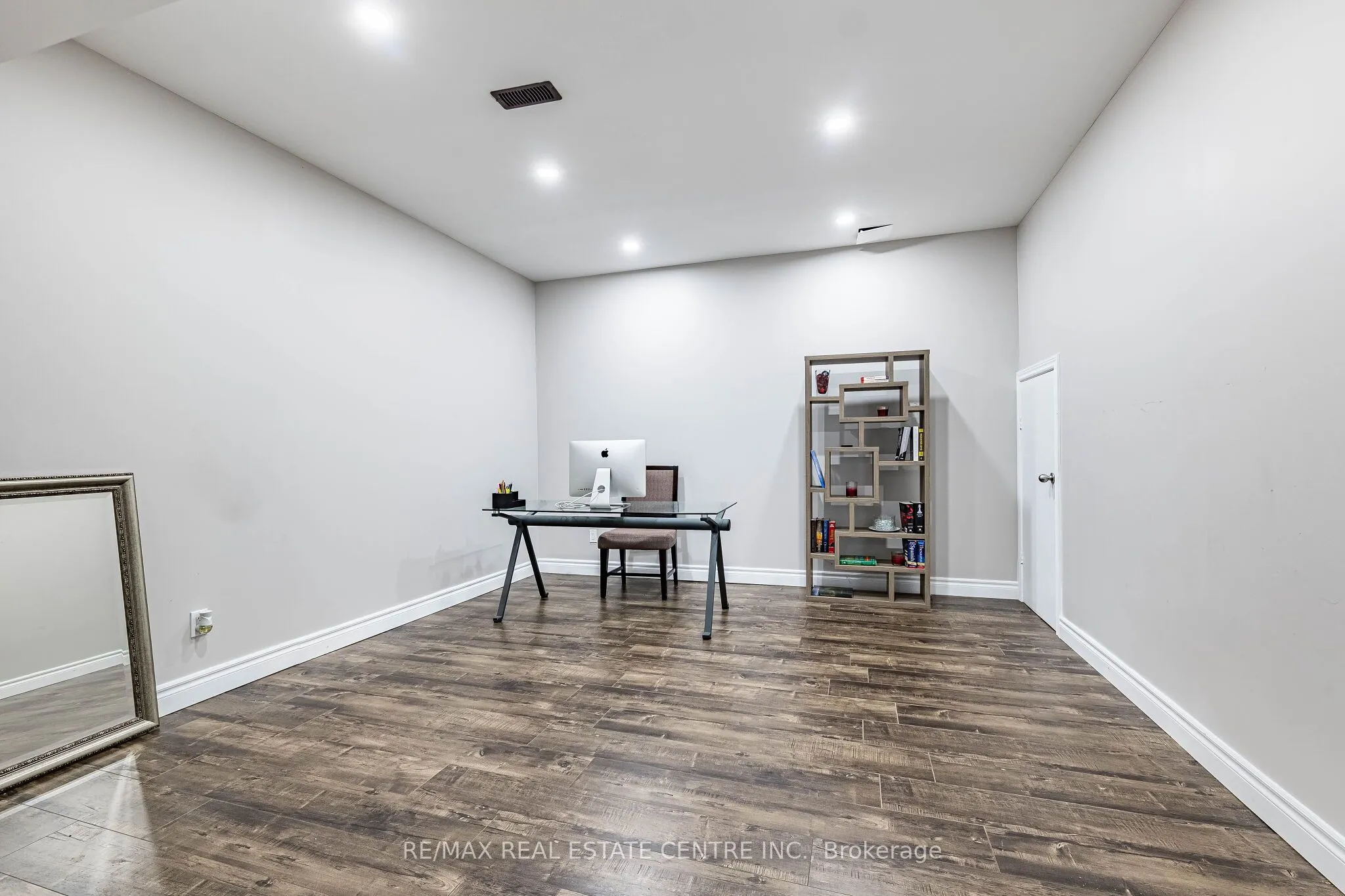 40 Cachet Court