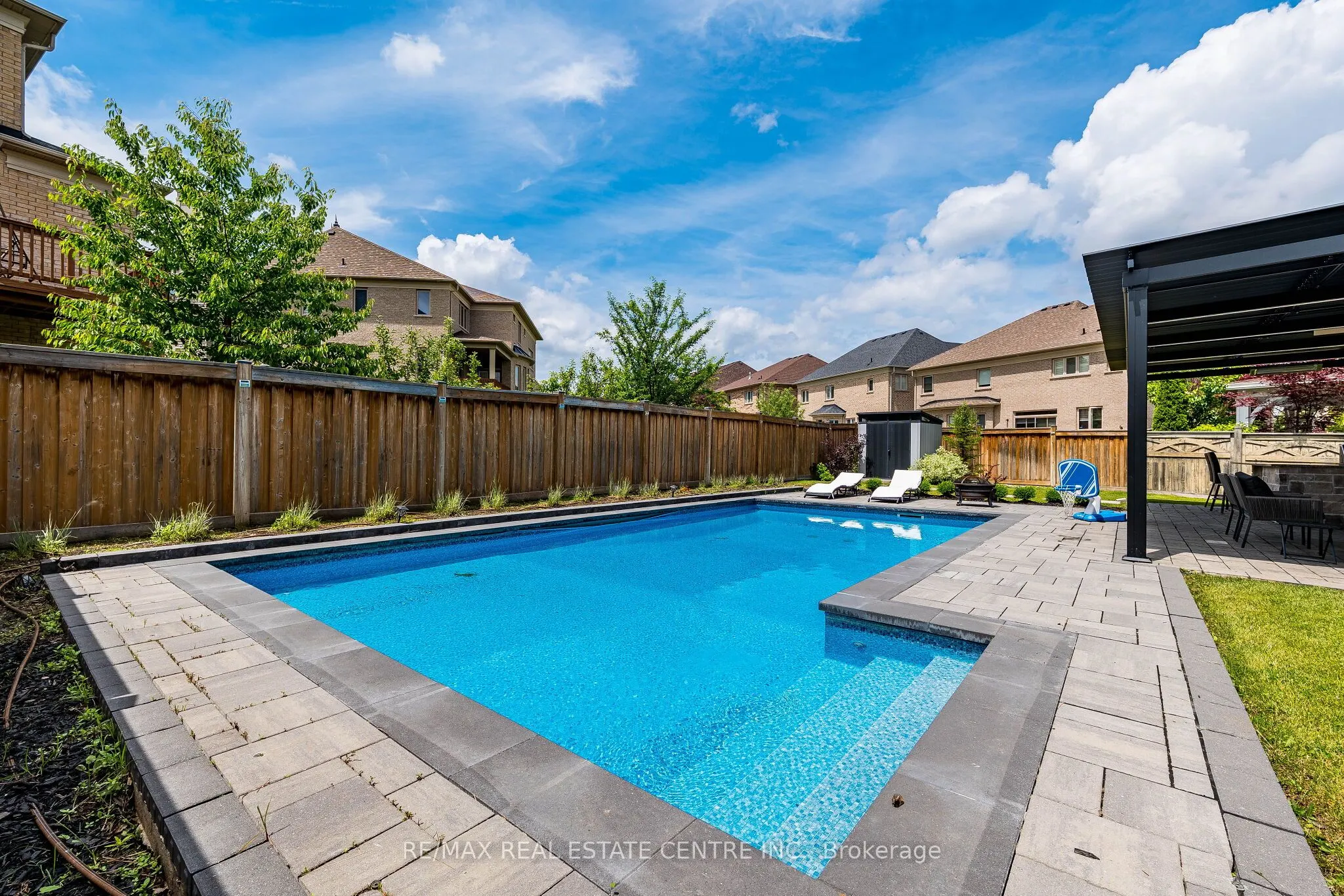 40 Cachet Court