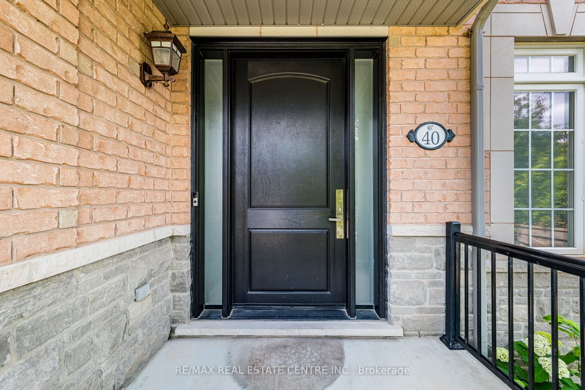 40 Cachet Court