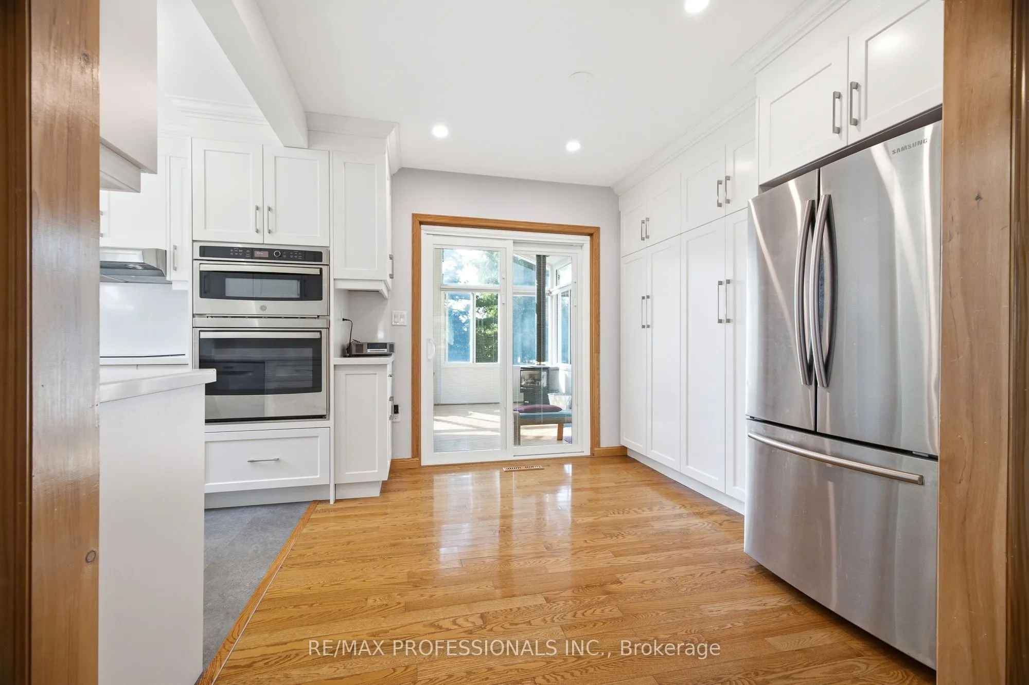 580 Exbury Crescent