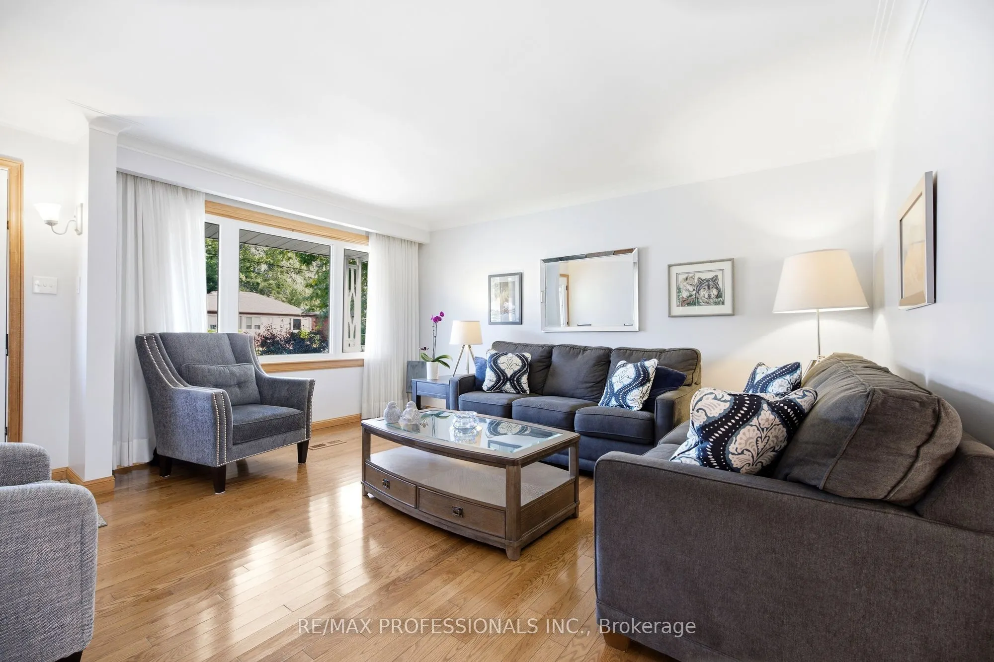 580 Exbury Crescent
