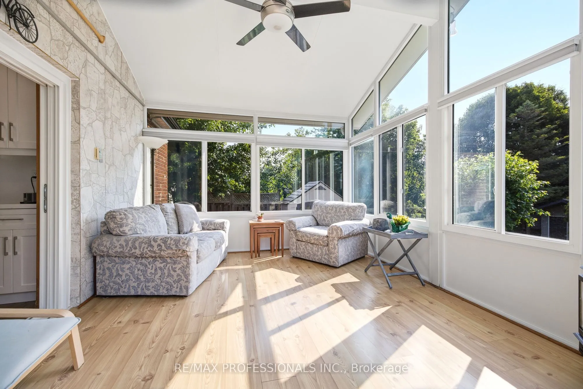 580 Exbury Crescent