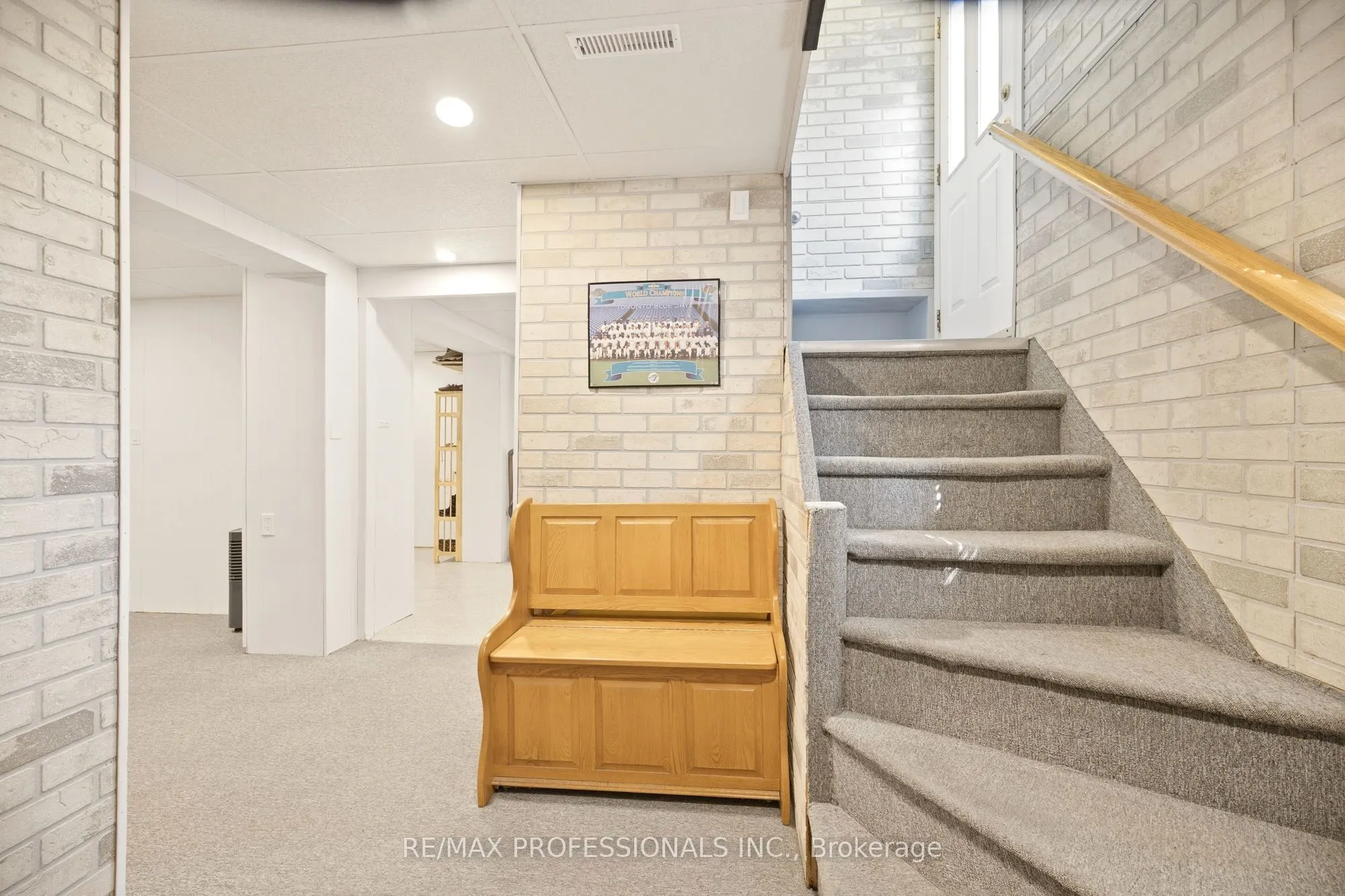 580 Exbury Crescent
