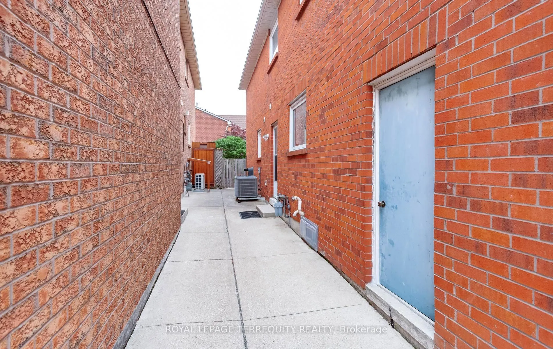 5577 Haddon Hall Road
