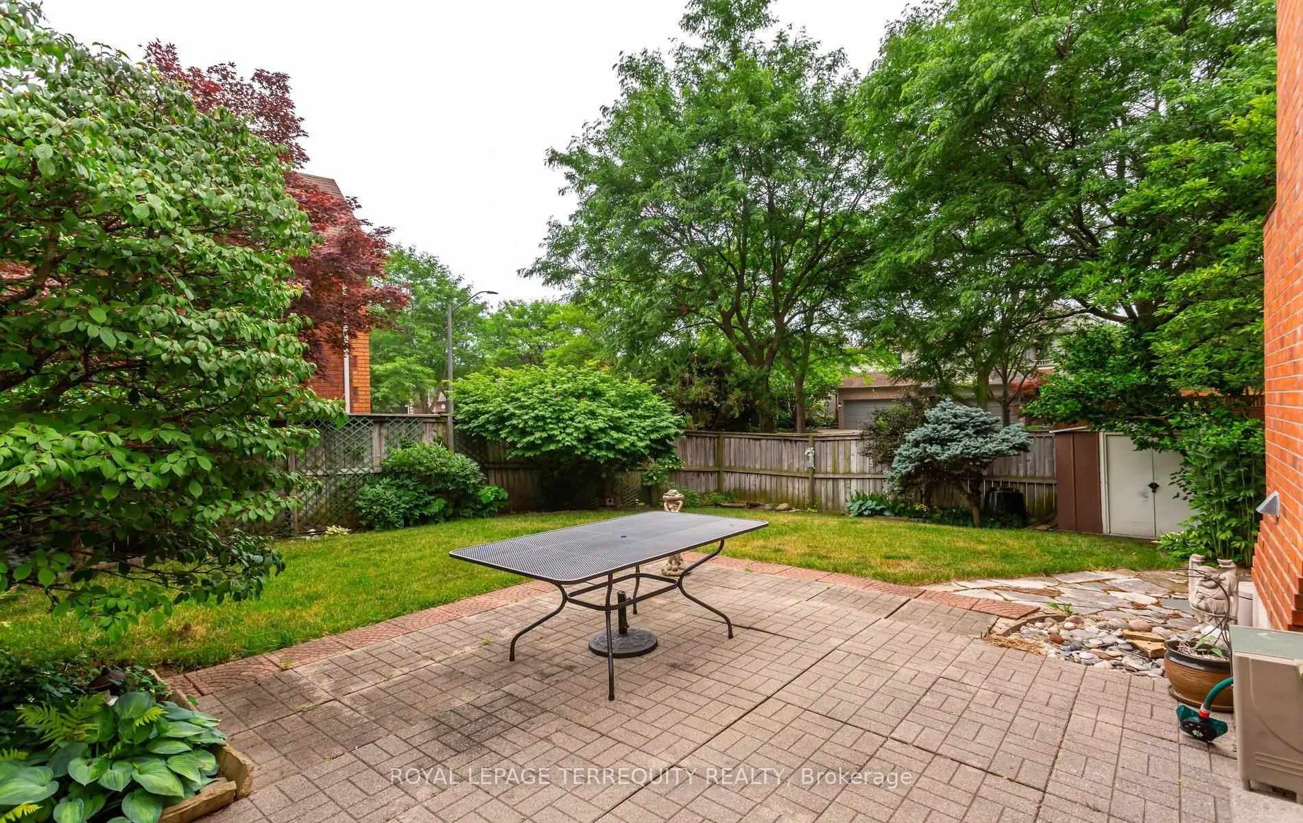 5577 Haddon Hall Road