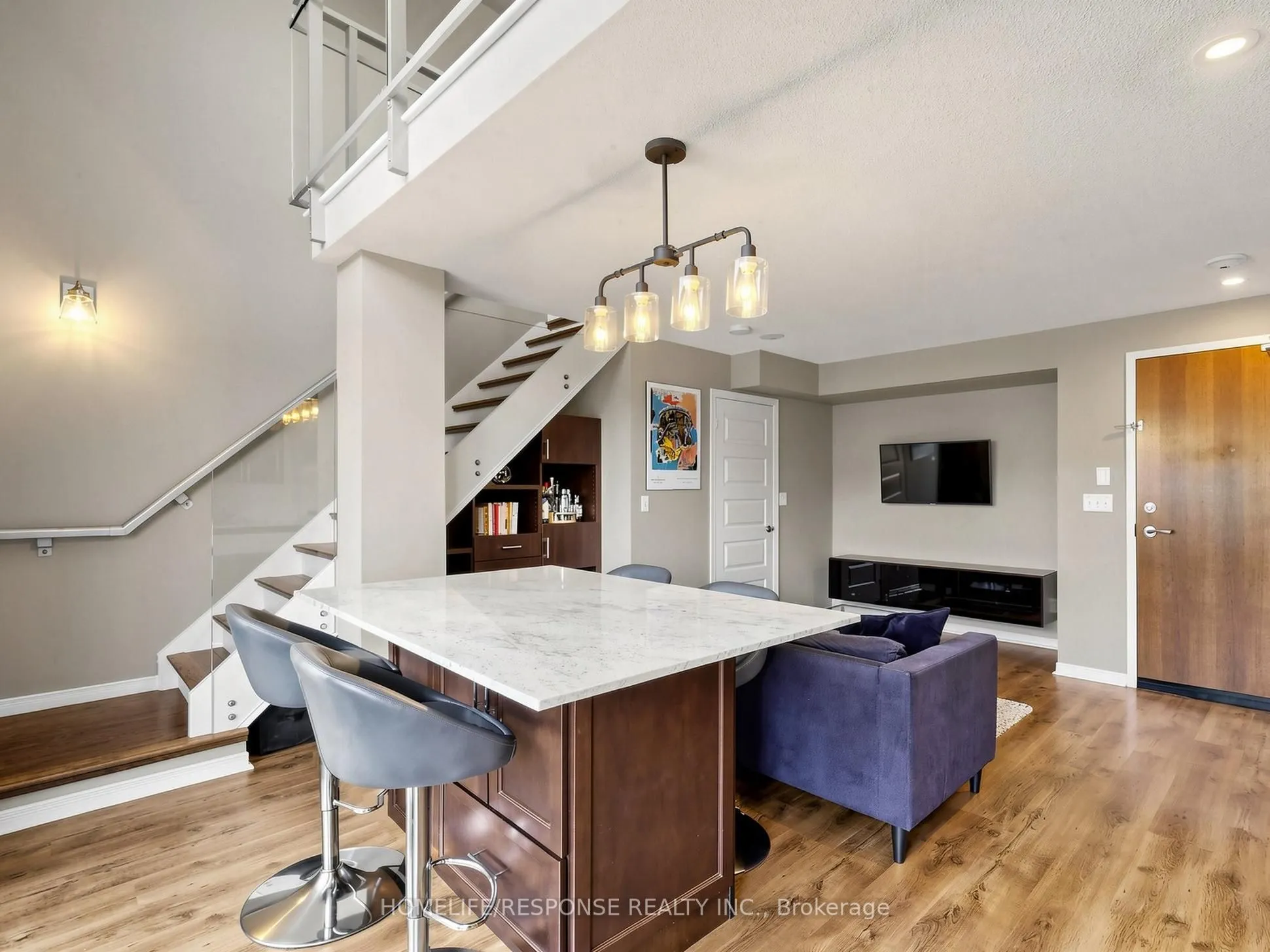 215 QUEEN Street E #225