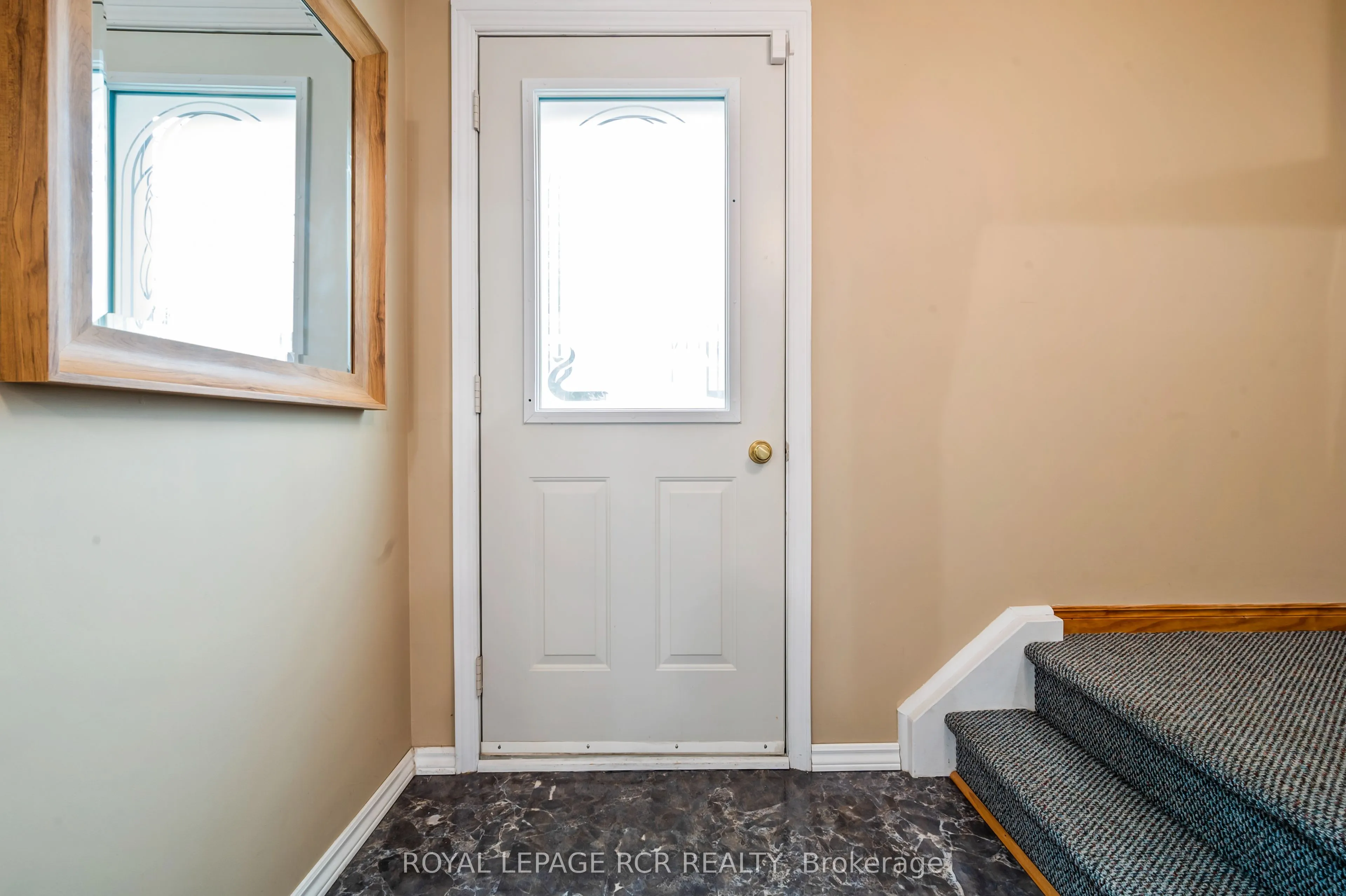 7 Cardwell Street