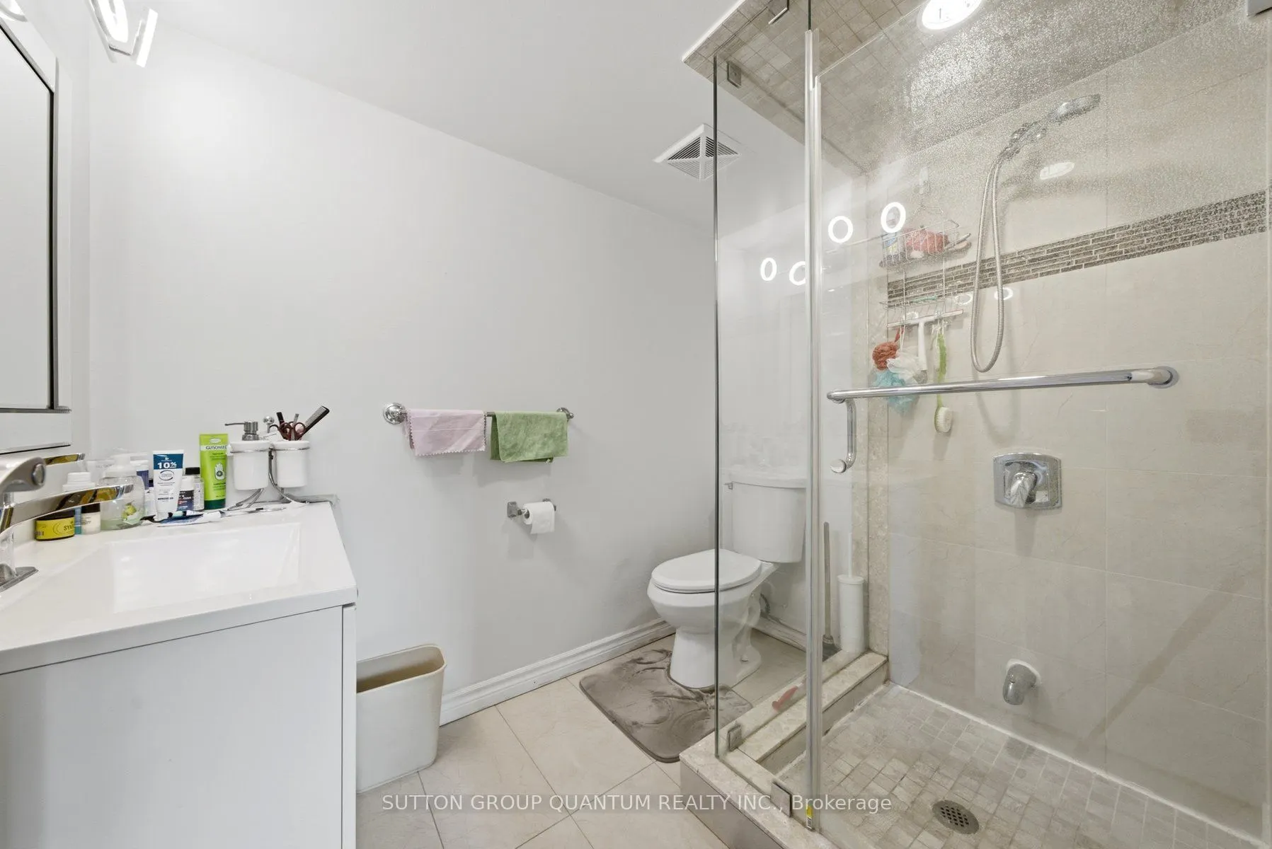 3650 Kaneff Crescent #304