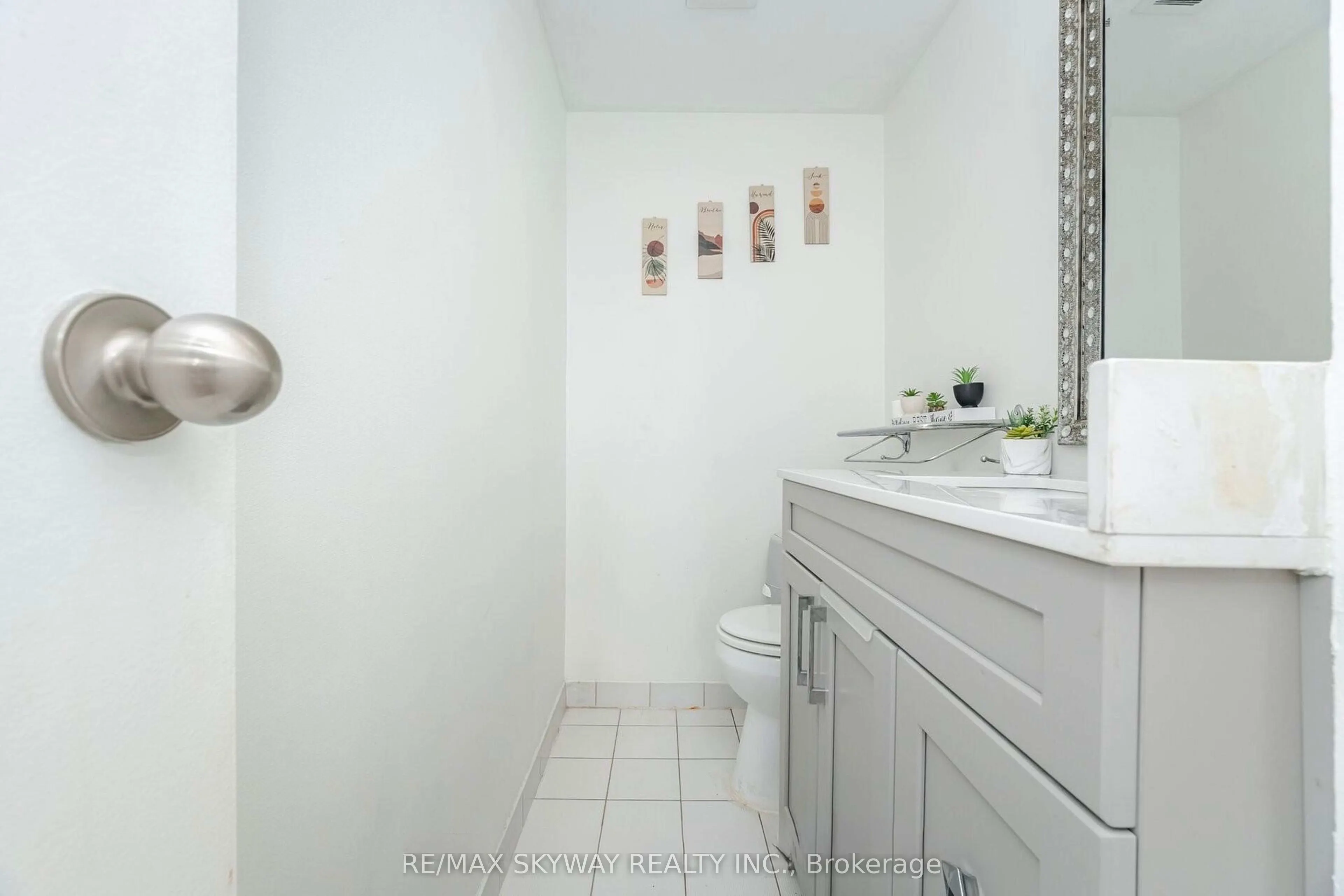 1615 Bloor Street #1203