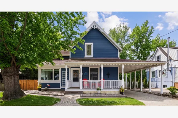 38 John Street S