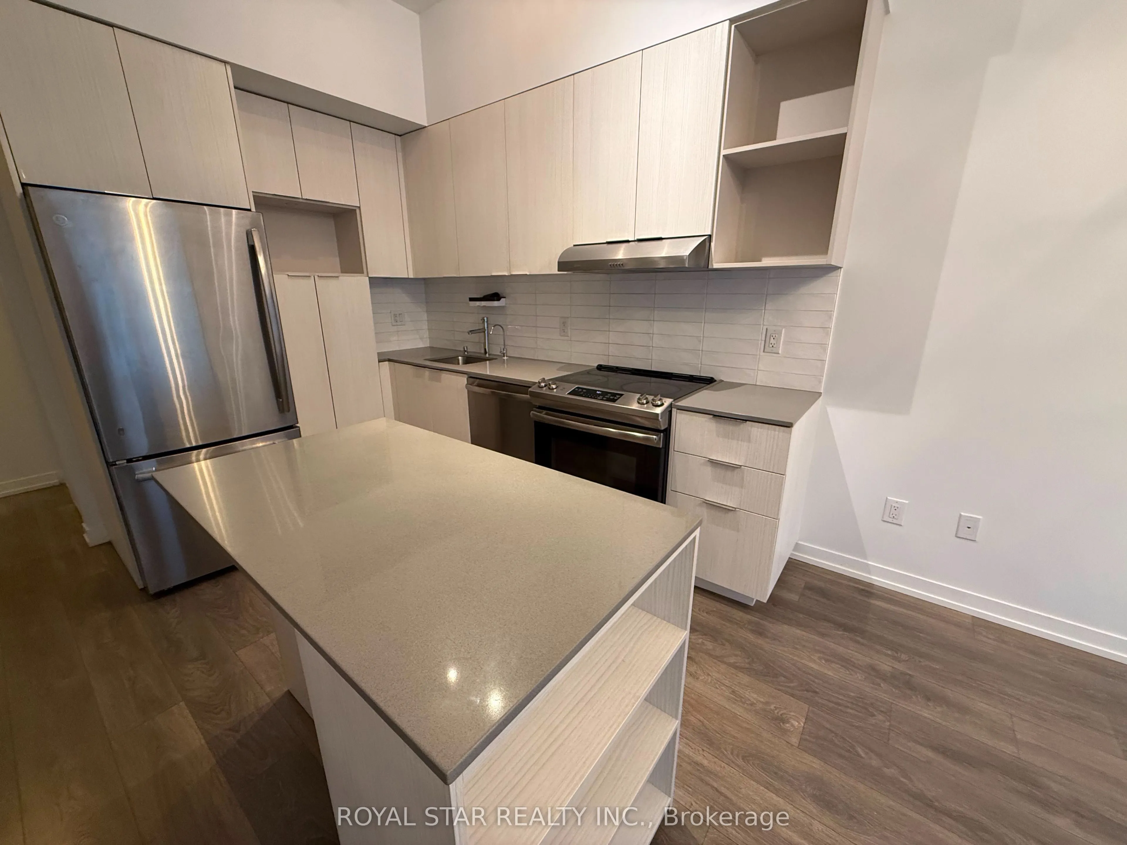 2520 Eglinton Avenue W #323