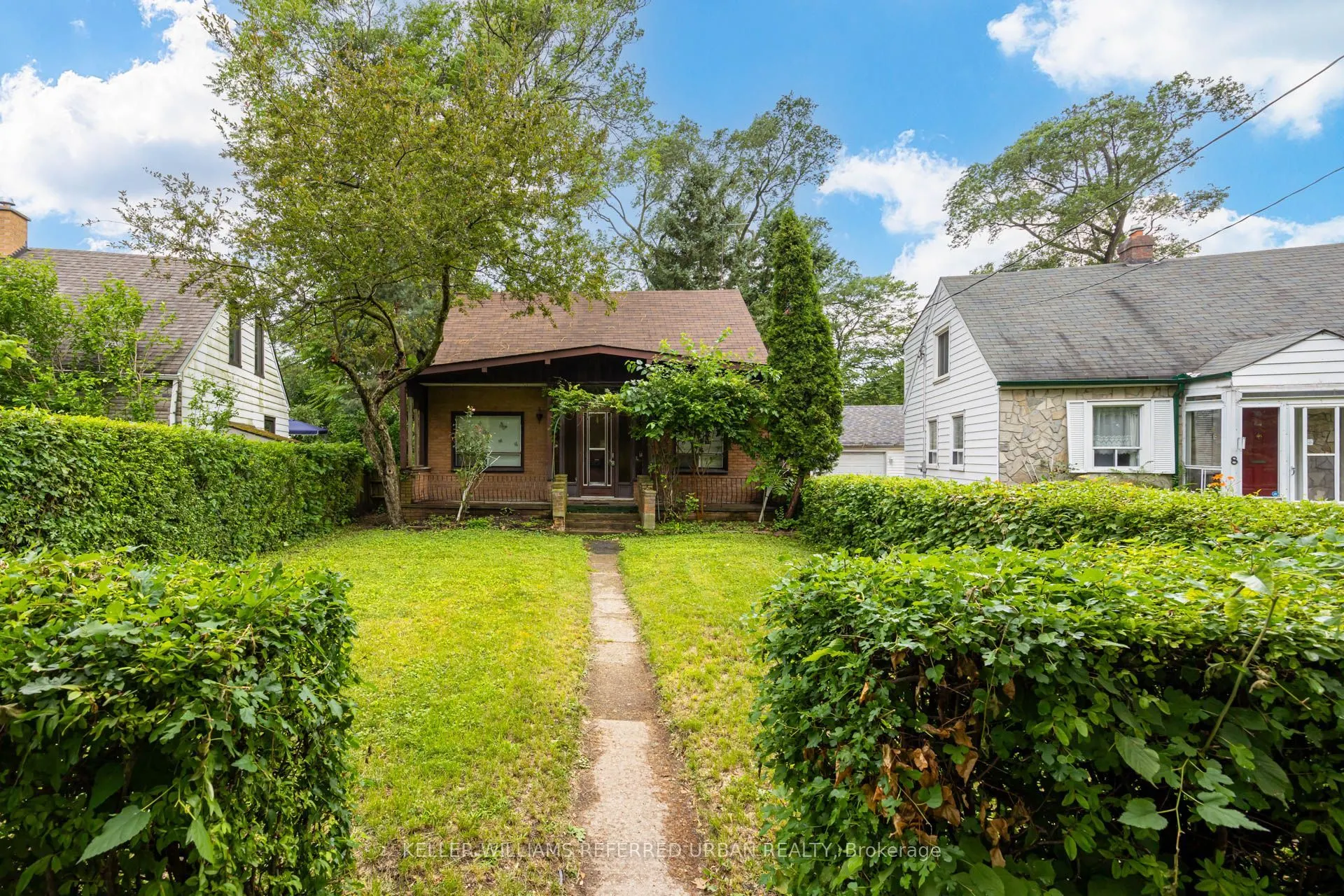 7 Saunders Crescent