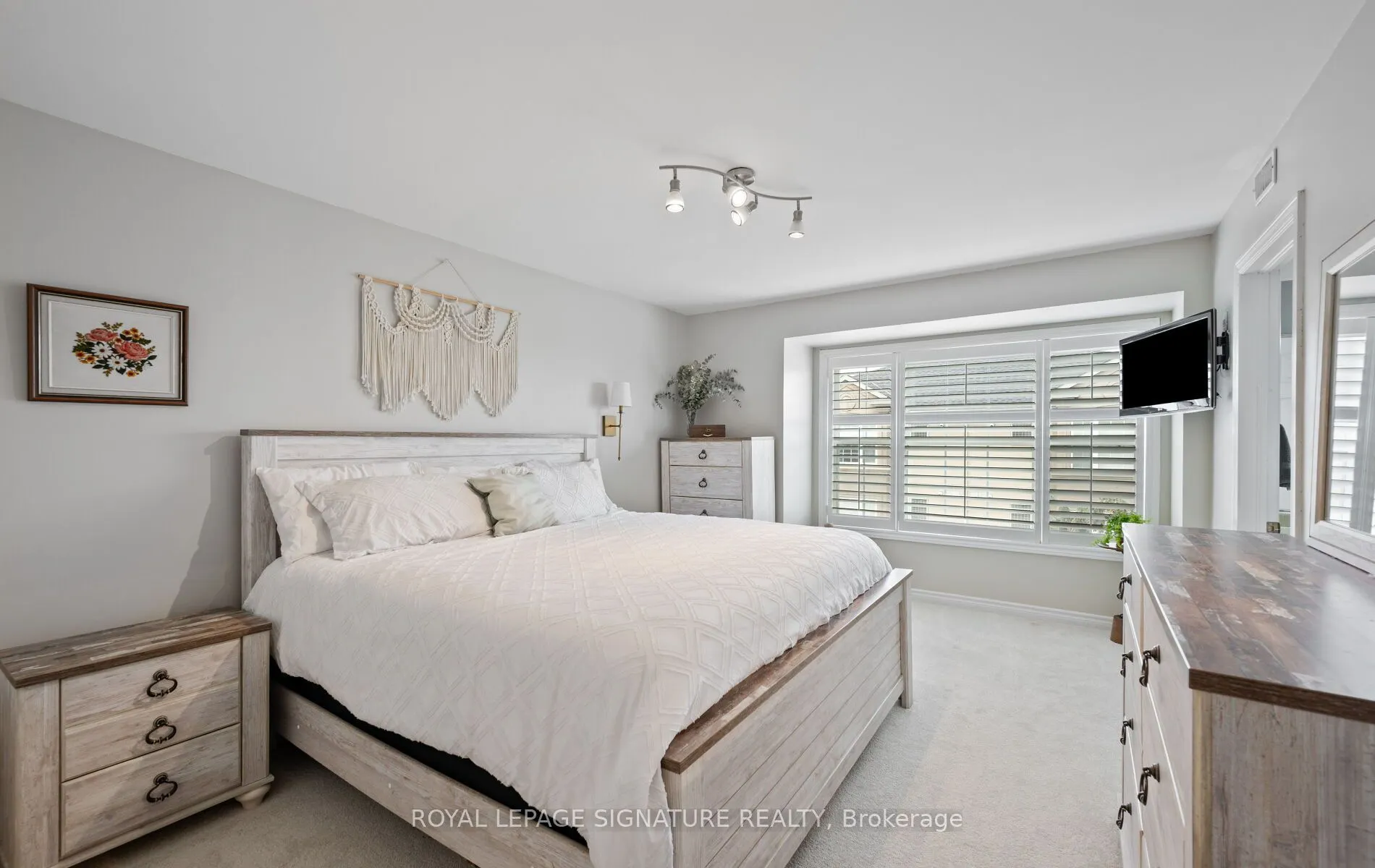1491 Maple Avenue #401