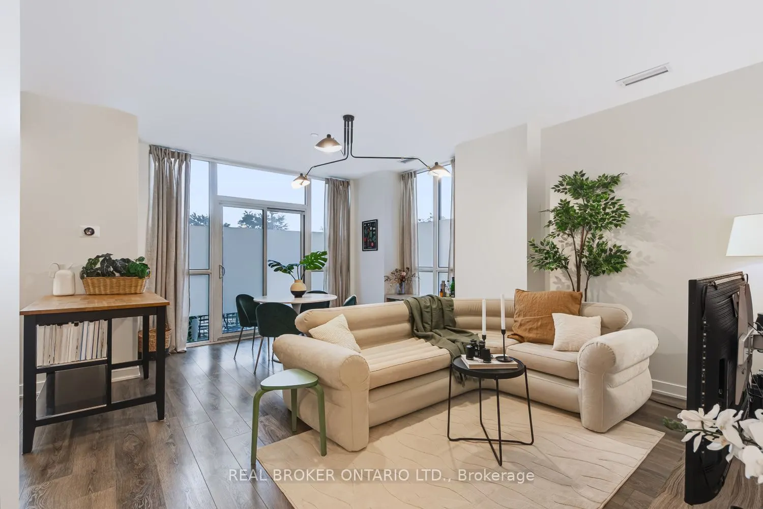 4633 Glen Erin Drive #108