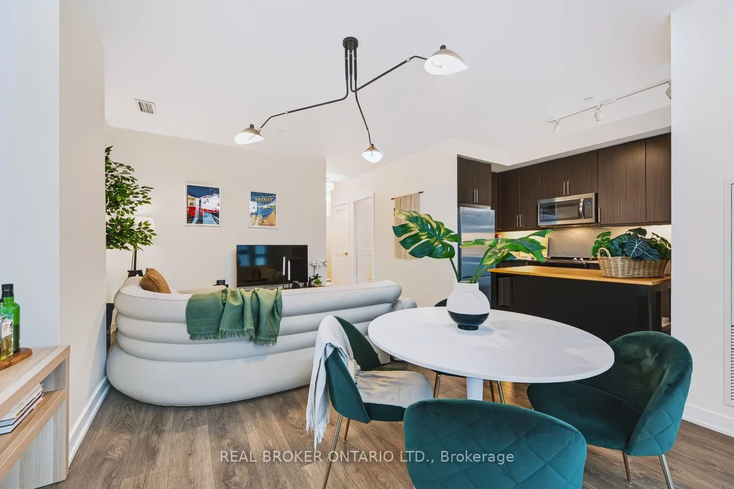 4633 Glen Erin Drive #108