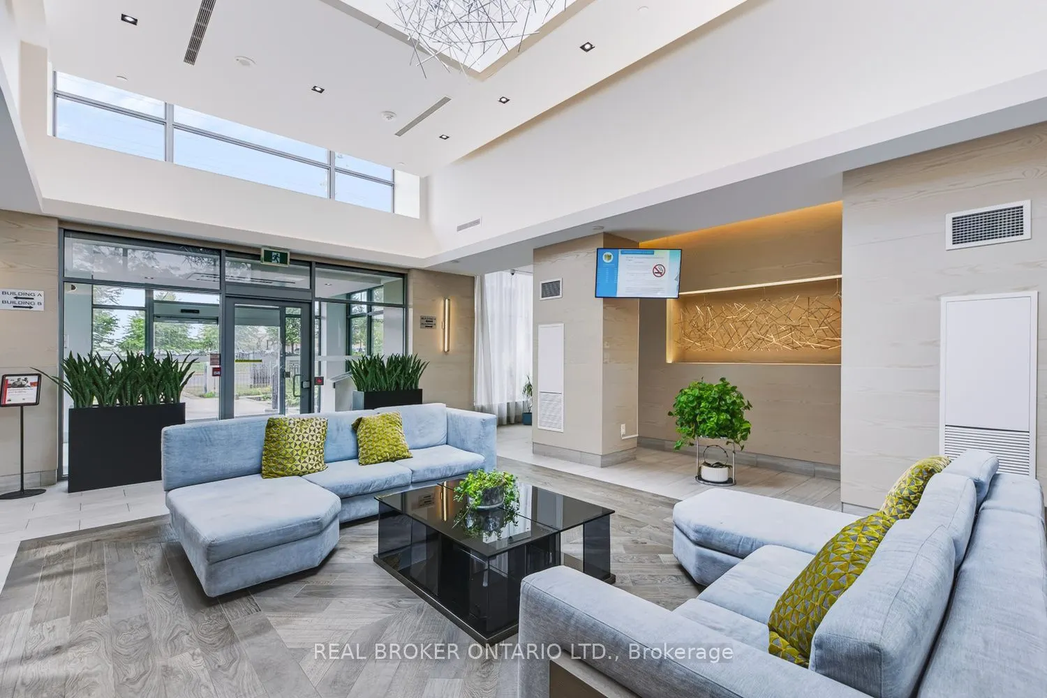 4633 Glen Erin Drive #108