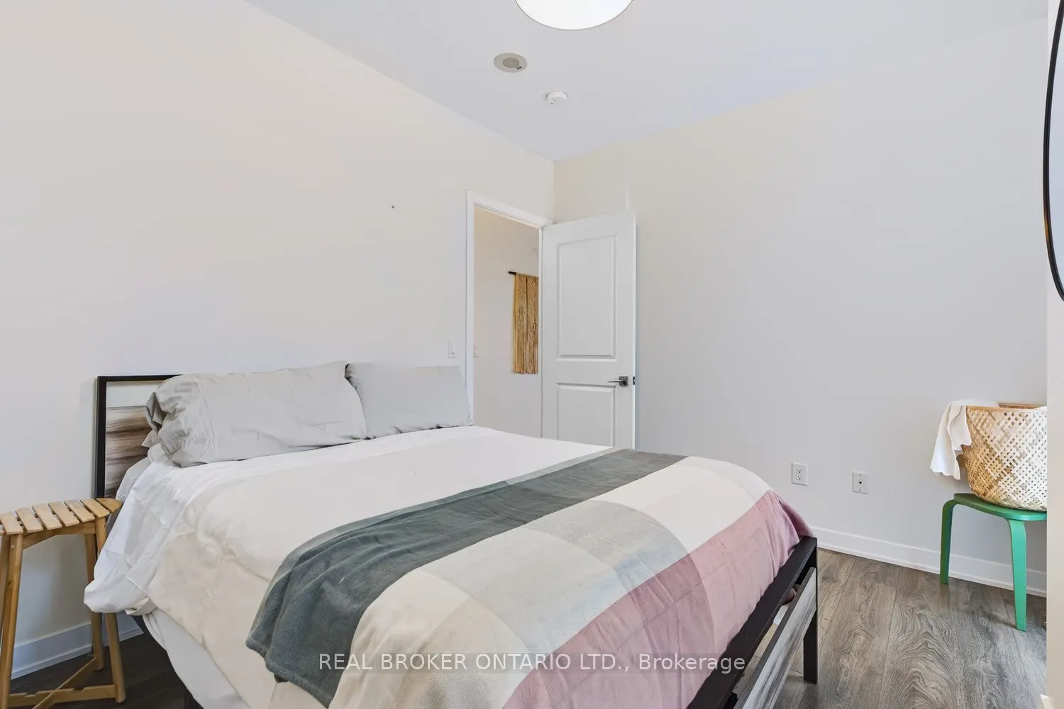 4633 Glen Erin Drive #108