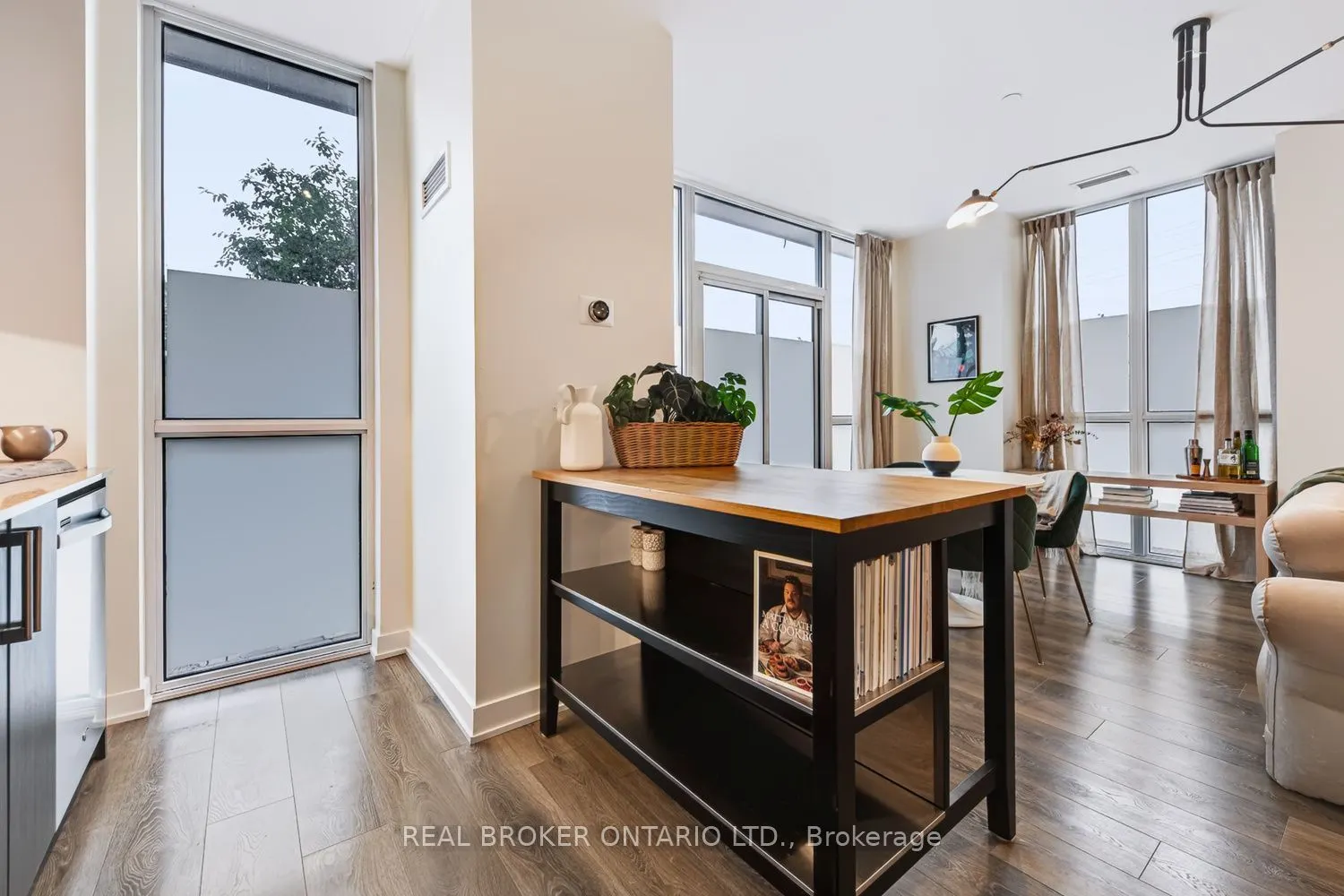 4633 Glen Erin Drive #108