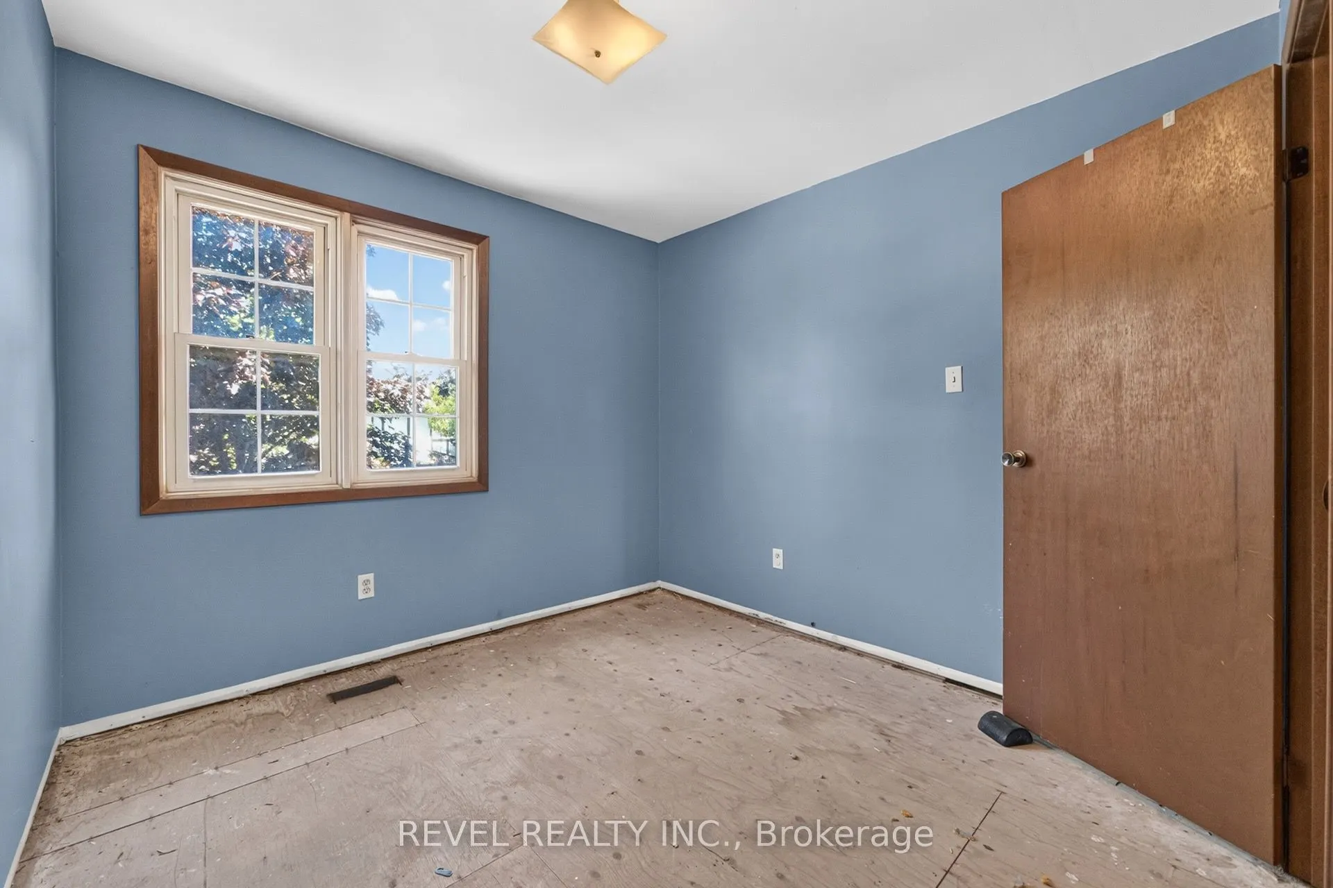 1951 Rathburn Road E #26