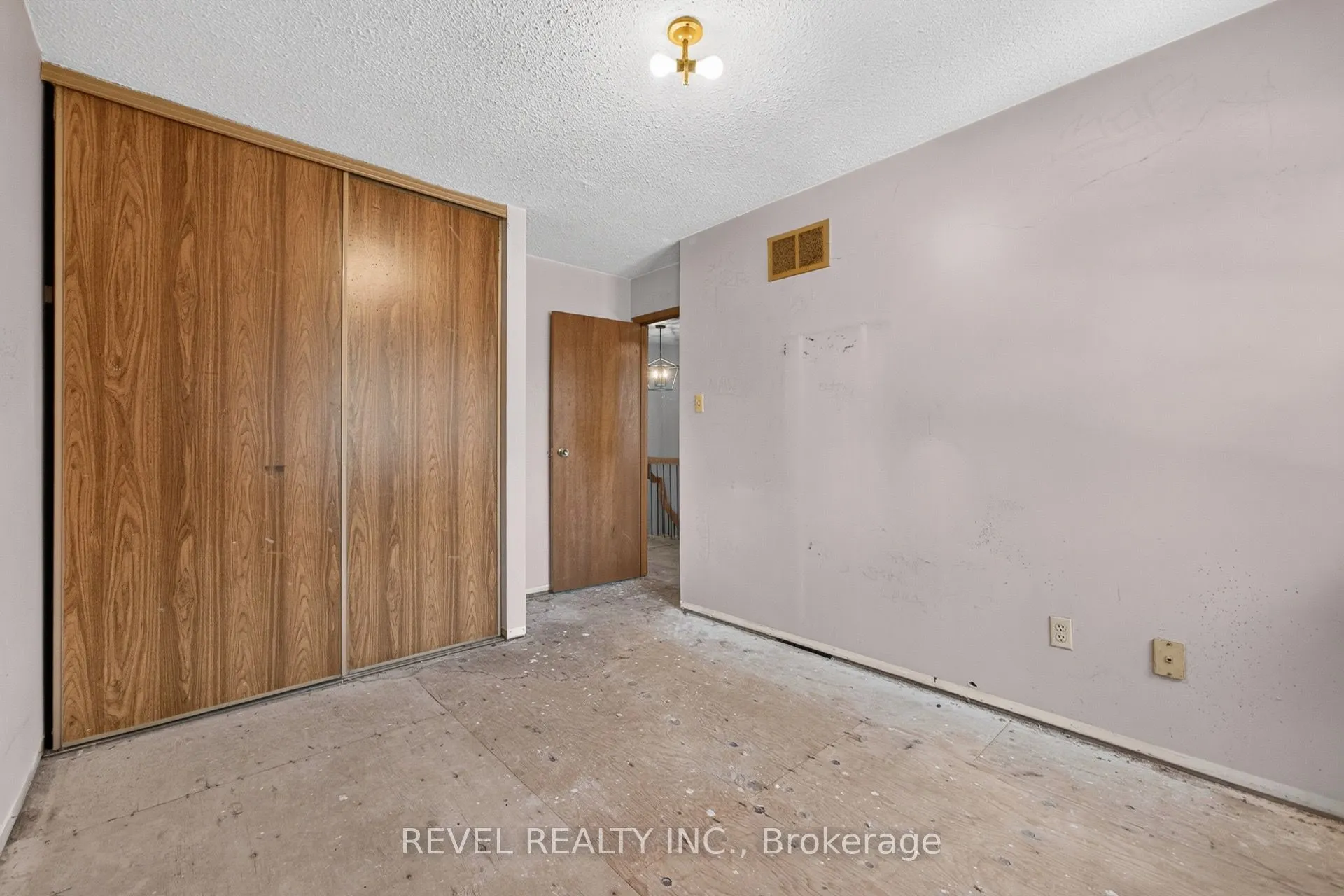 1951 Rathburn Road E #26