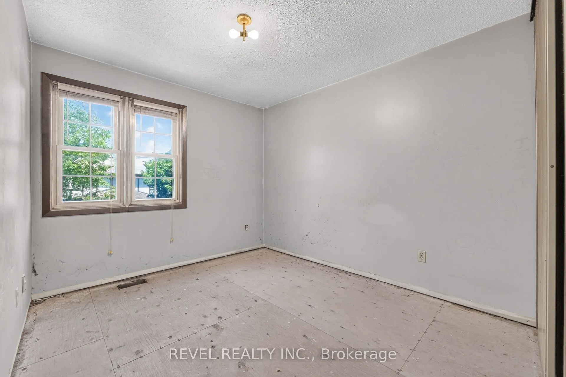 1951 Rathburn Road E #26