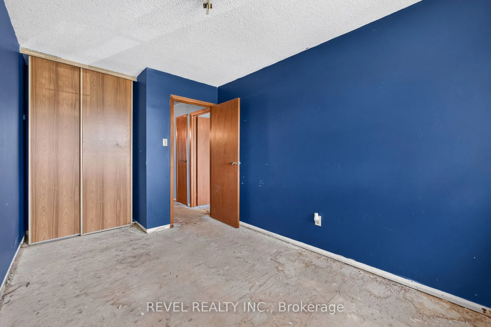 1951 Rathburn Road E #26