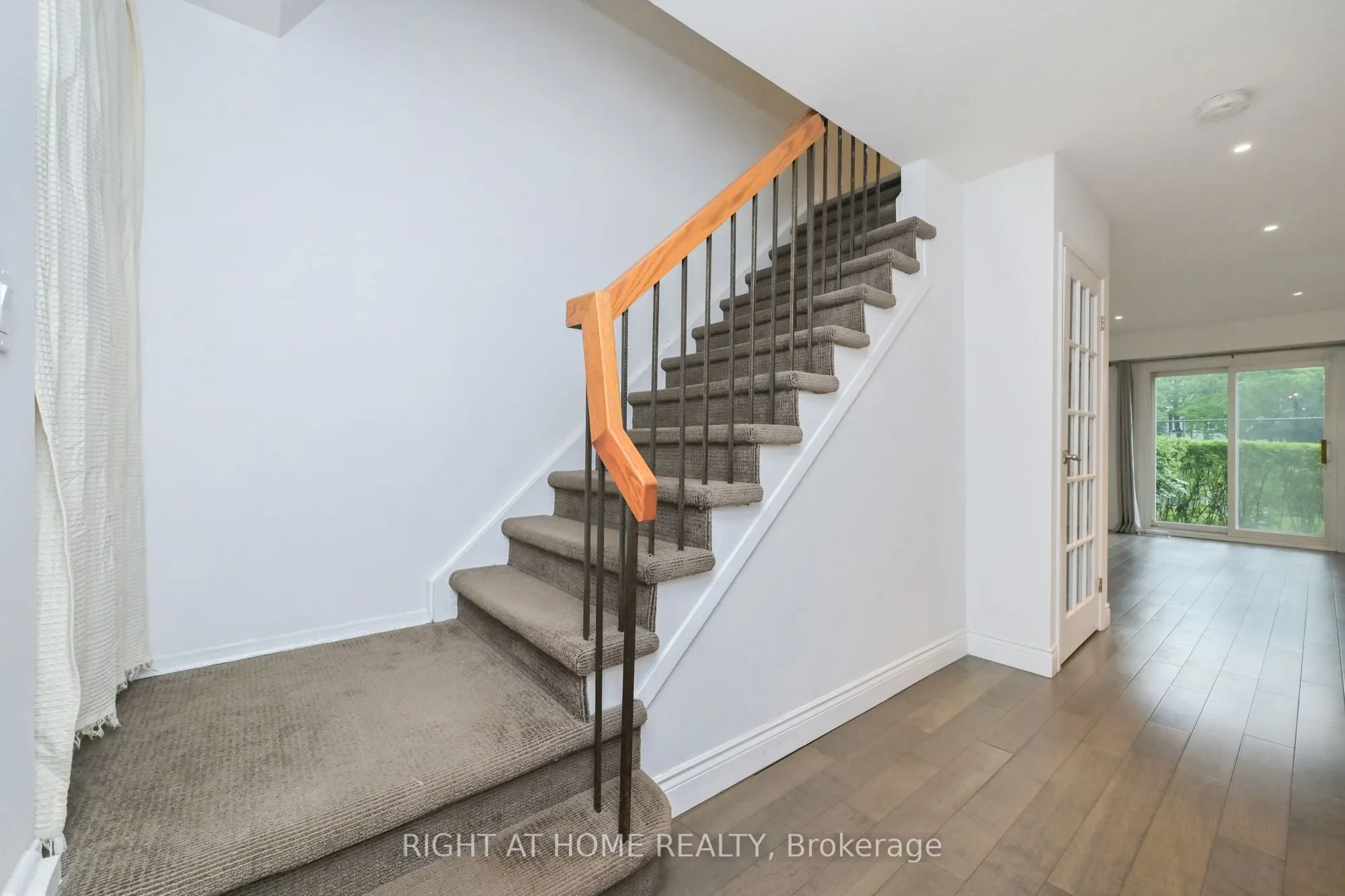 2120 Rathburn Road E #32