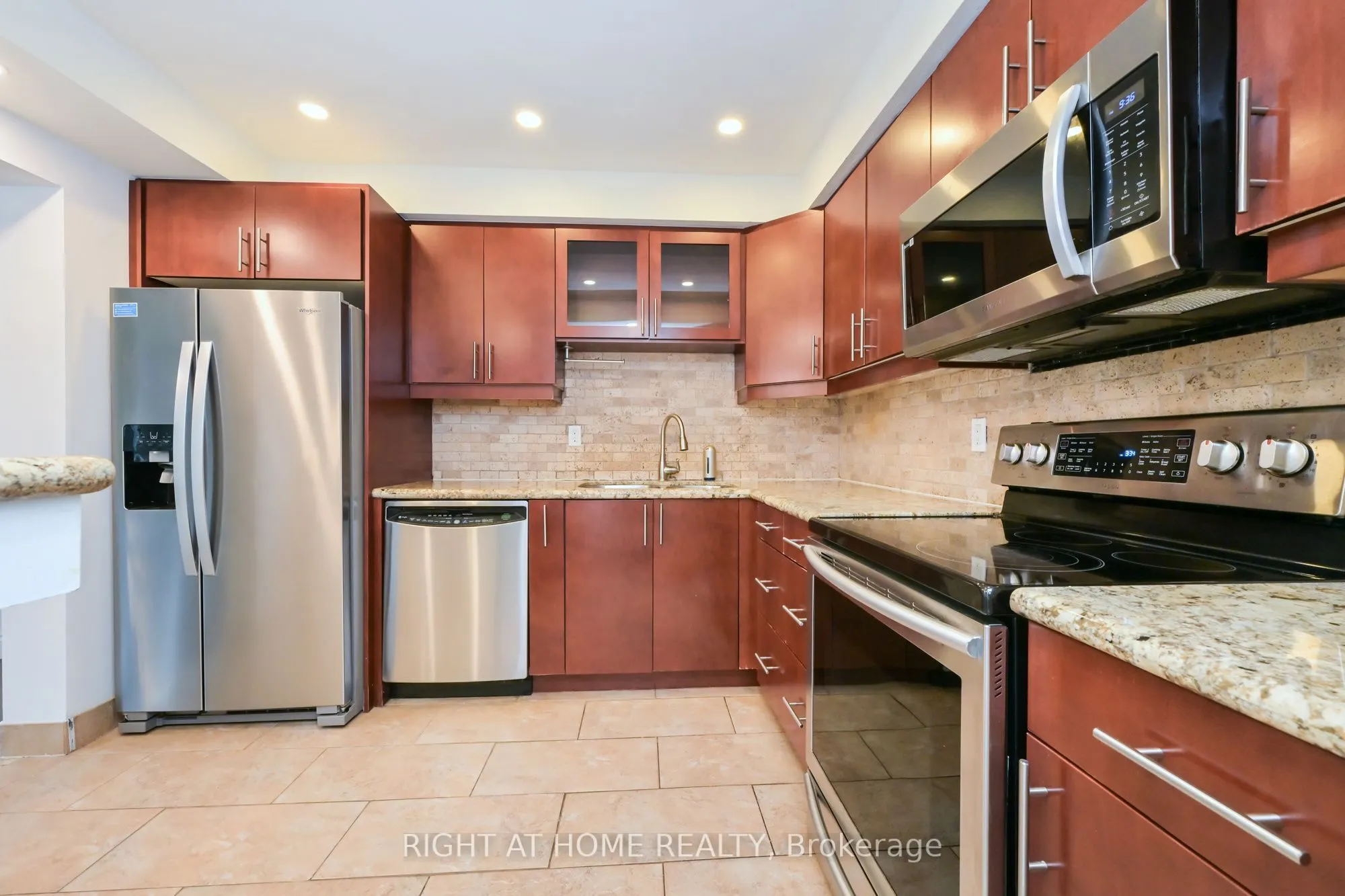2120 Rathburn Road E #32