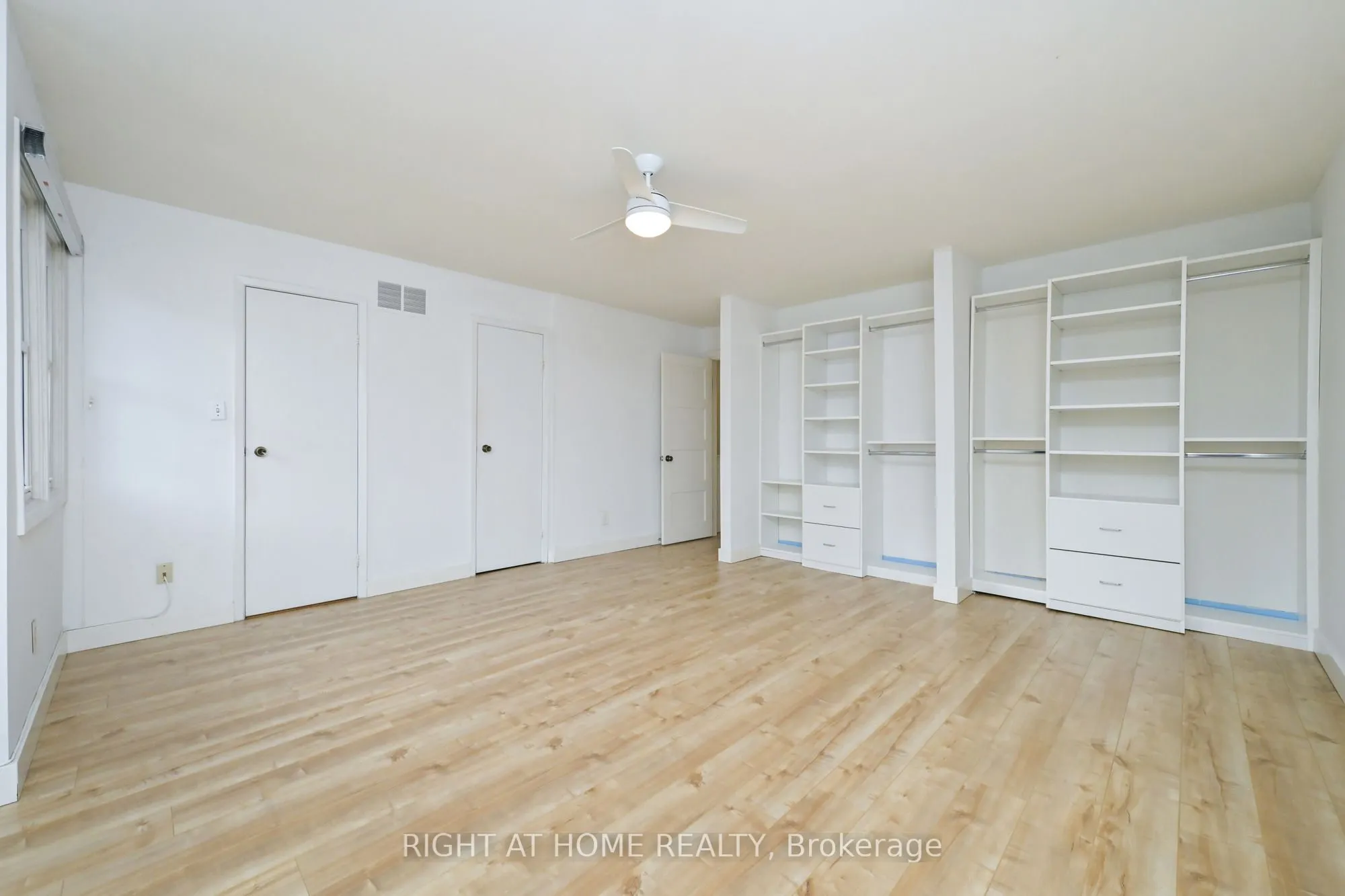 2120 Rathburn Road E #32